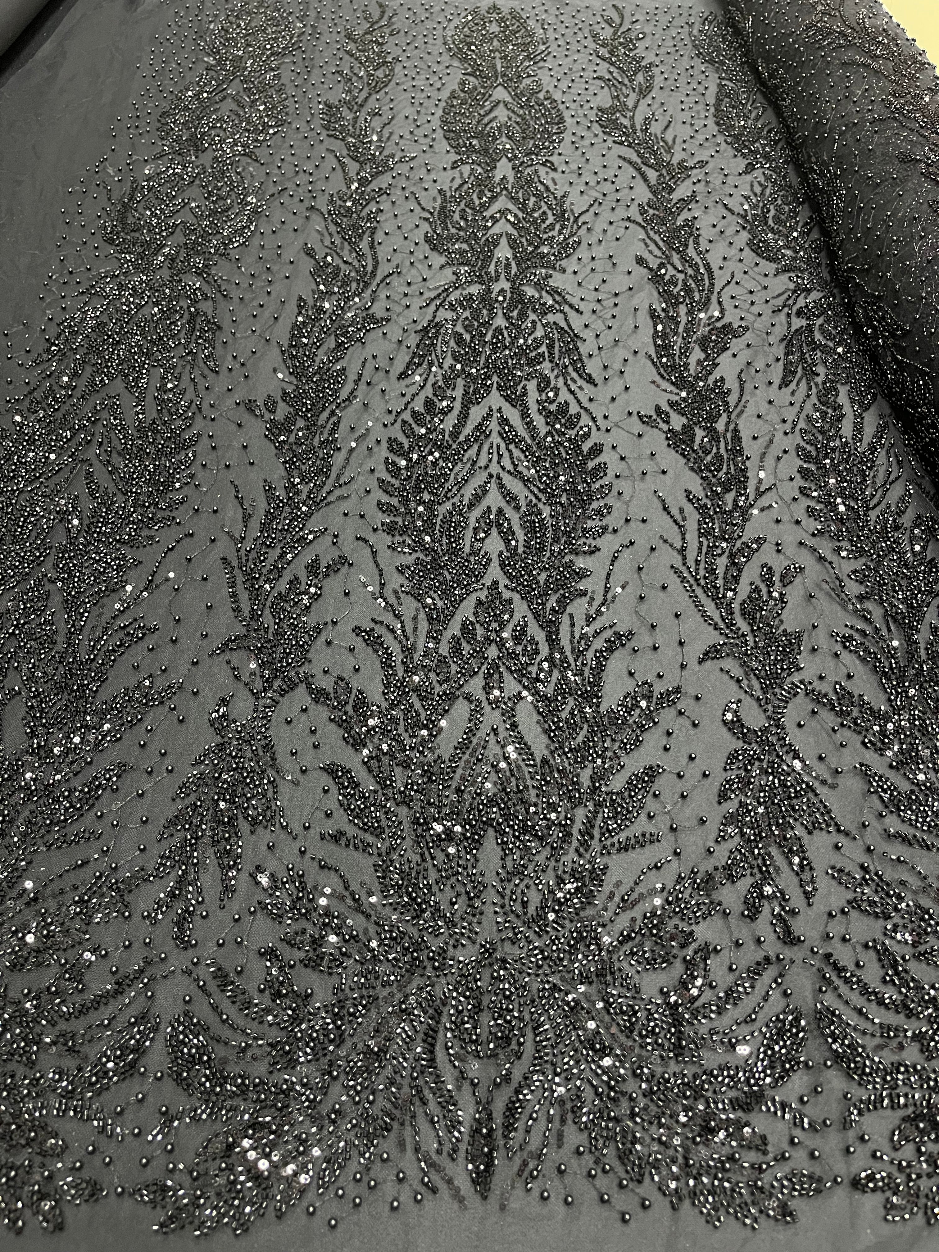 Dantela Couture Neagra cu Model Simetric, cu Perle, Margele si Paiete
