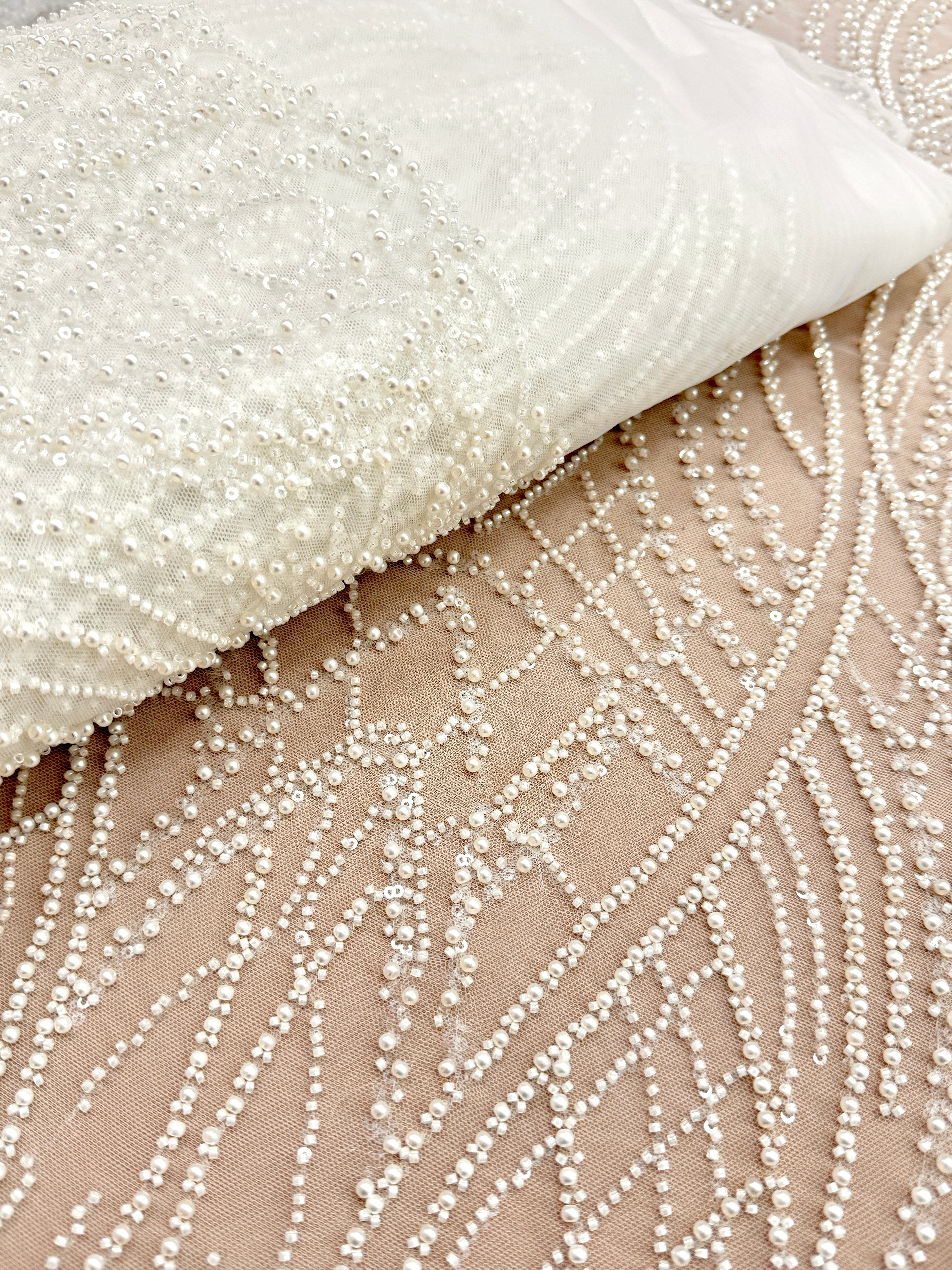Dantela Couture Ivory cu Perle, Margele si Paiete