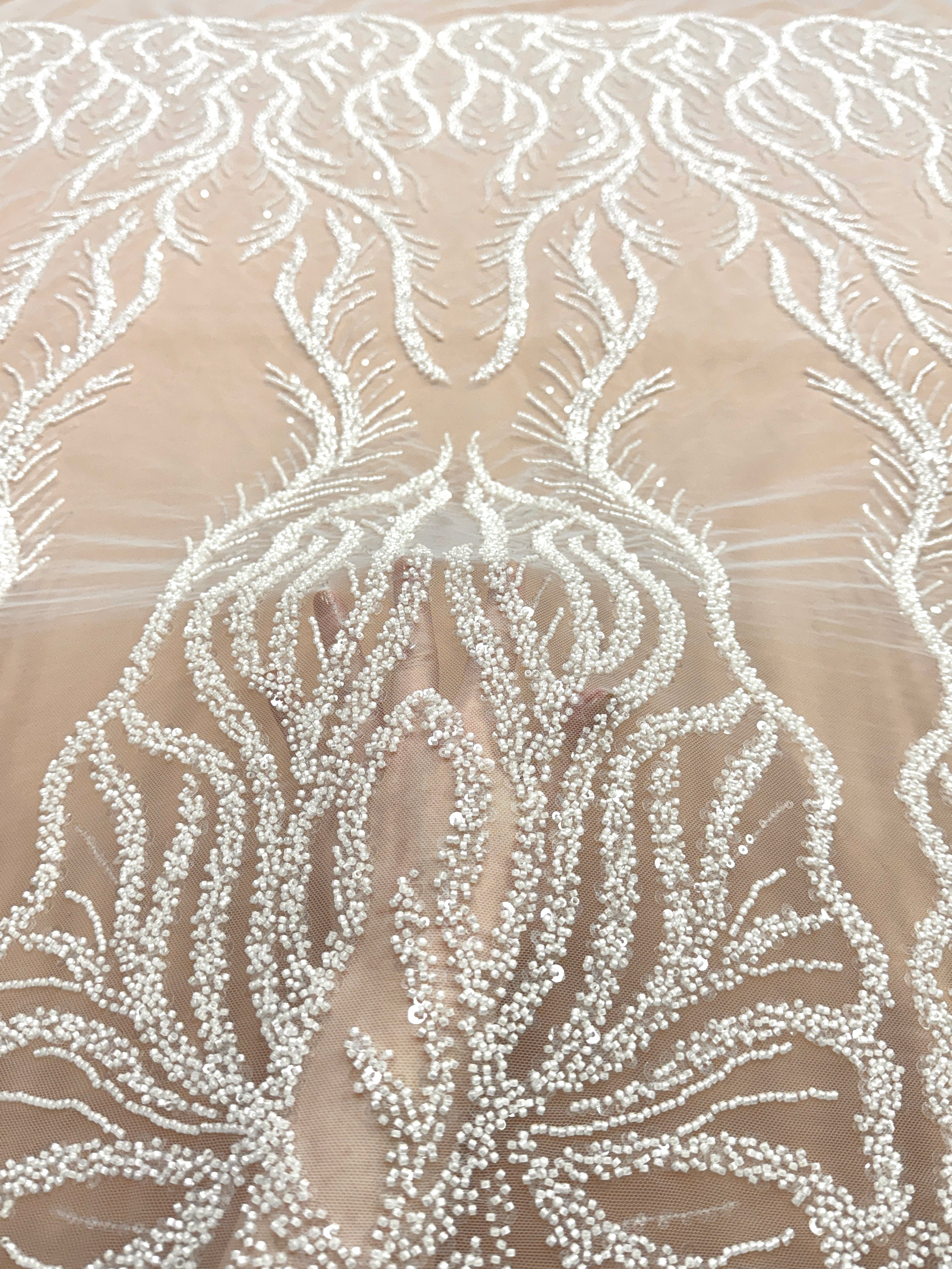 Csipke Couture Ivory Panellel, Gyöngyökkel és Flitterekkel