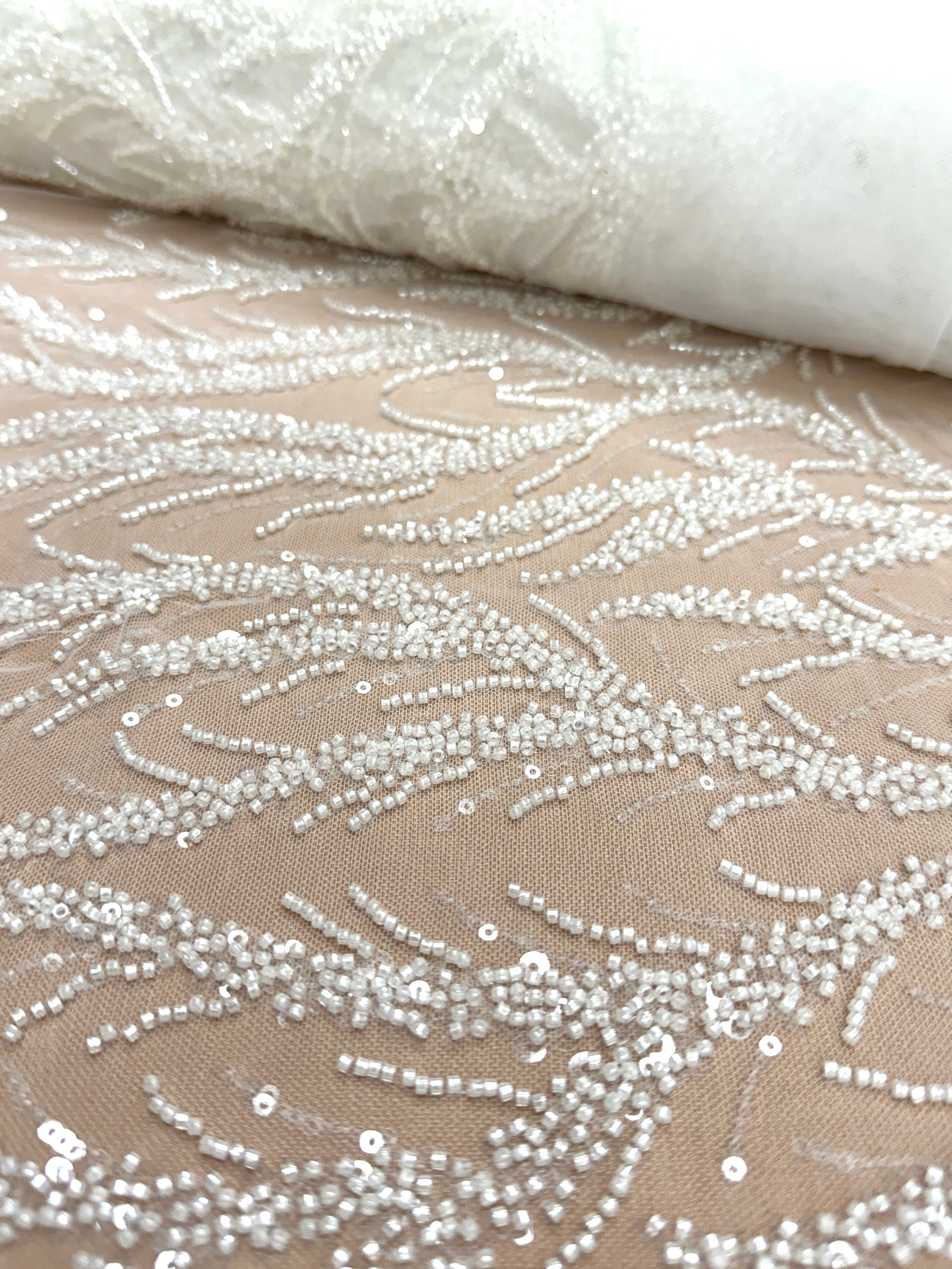 Csipke Couture Ivory Panellel, Gyöngyökkel és Flitterekkel
