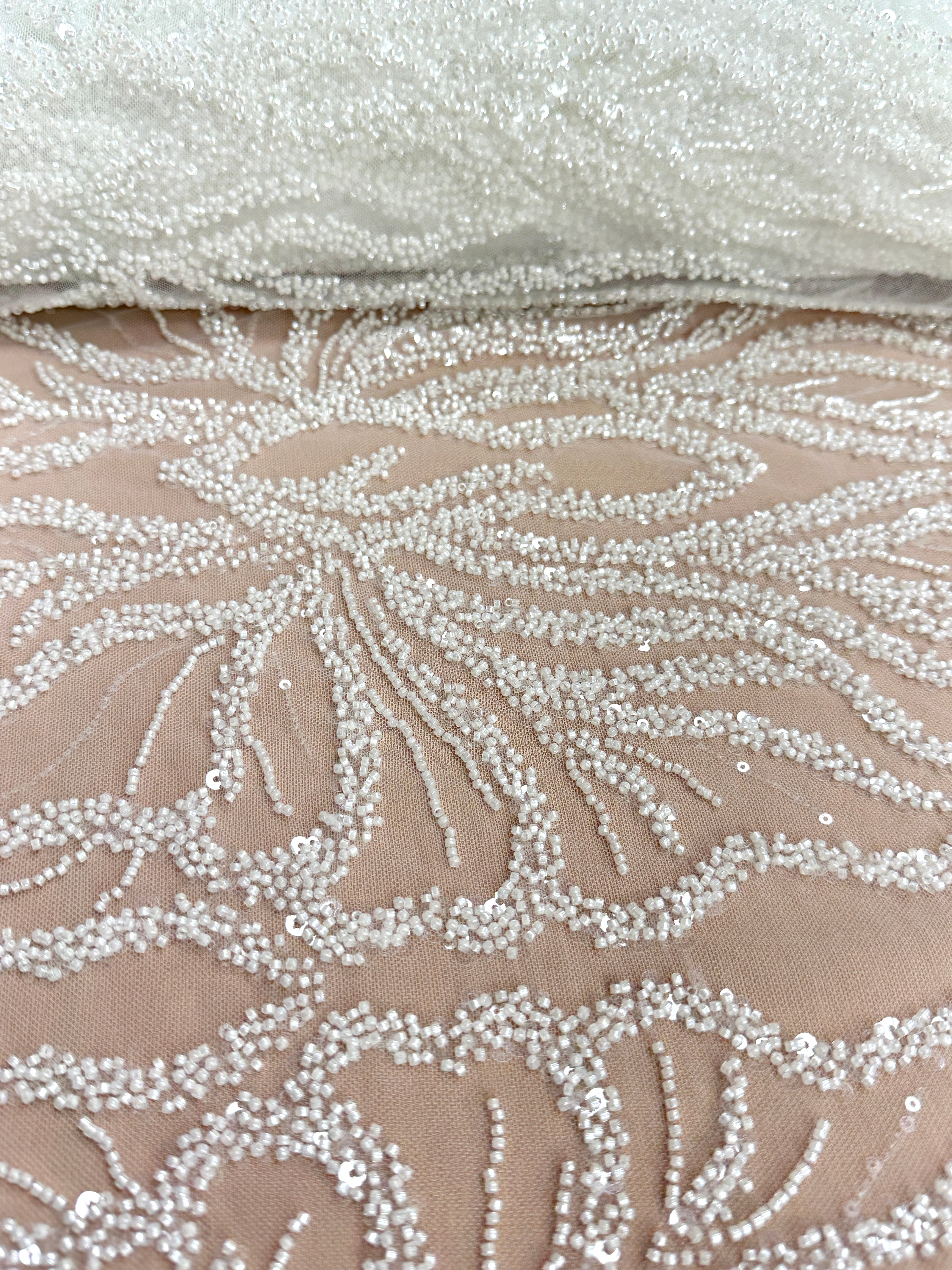 Csipke Couture Ivory Panellel, Gyöngyökkel és Flitterekkel