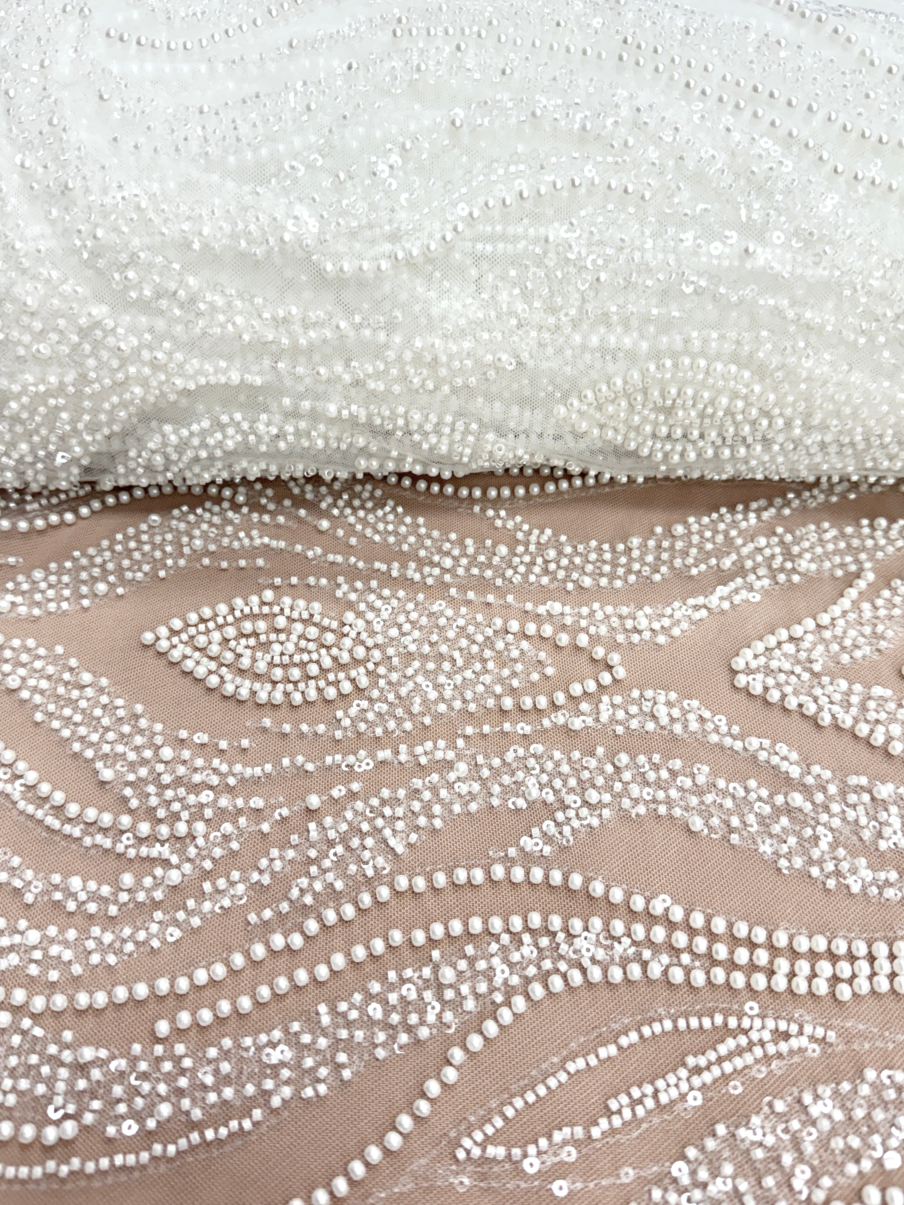 Dantela Ivory cu Model Geometric, cu Perle, Margele si Paiete