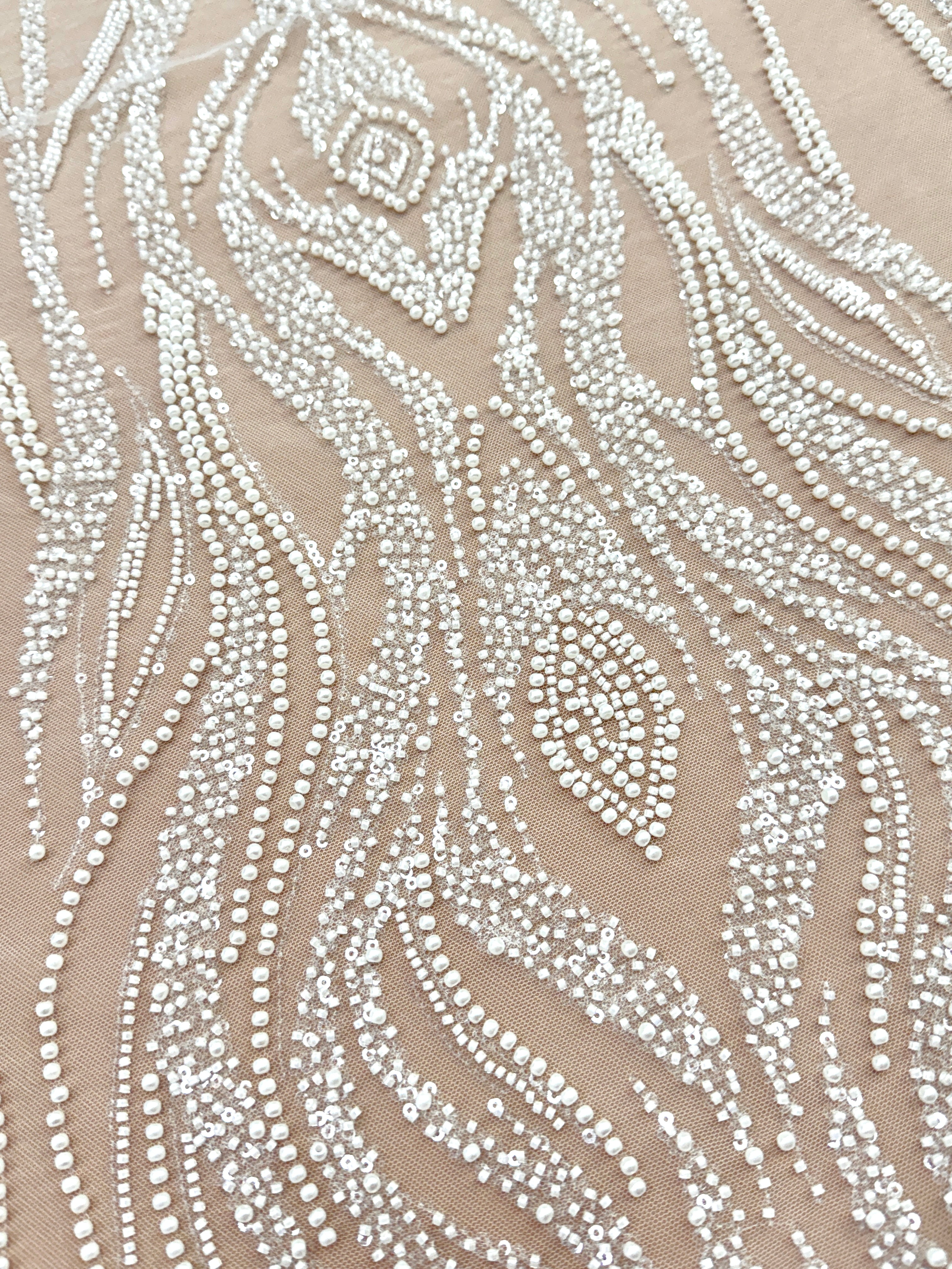 Dantela Ivory cu Model Geometric, cu Perle, Margele si Paiete