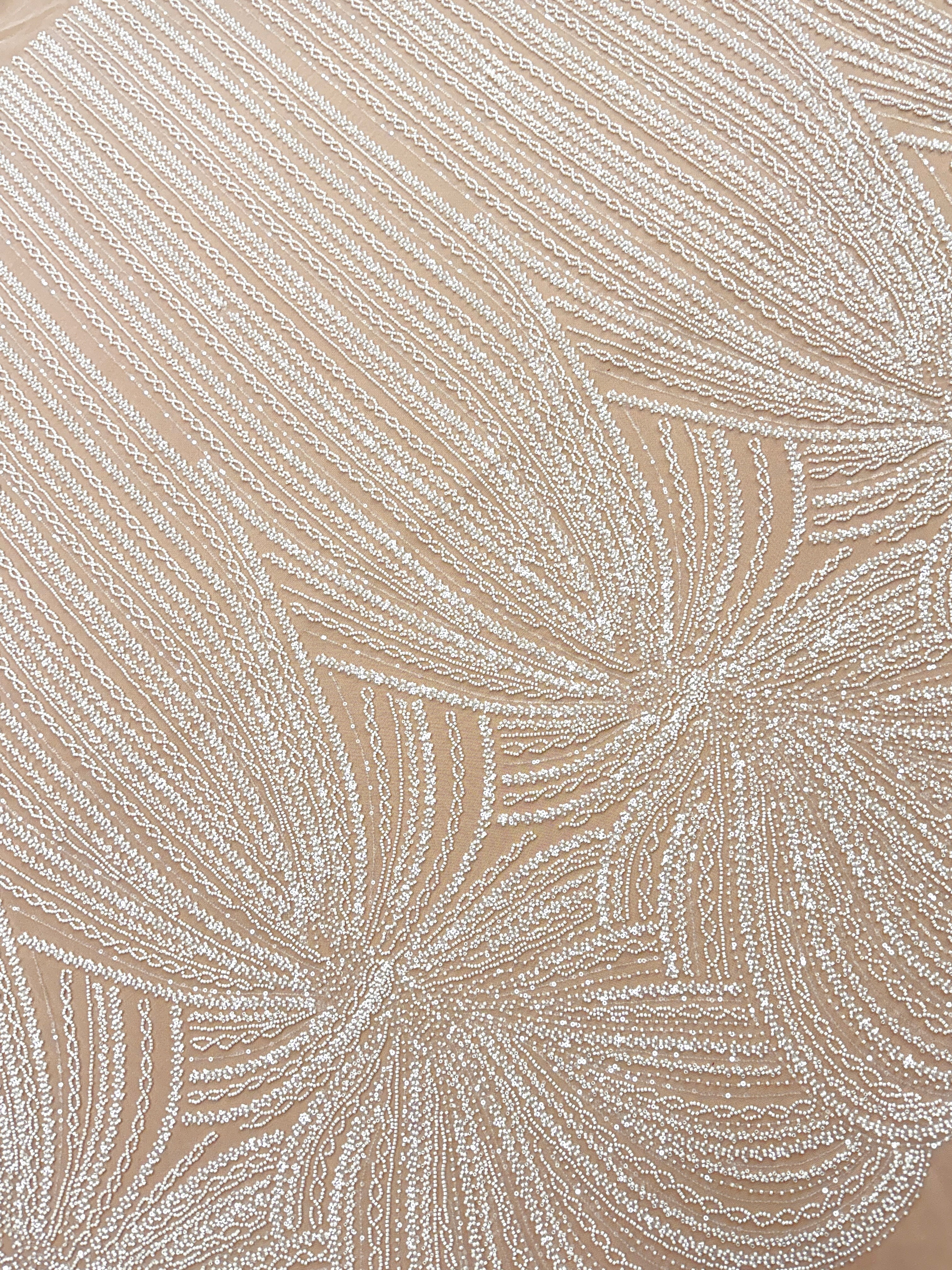 Dantela Couture Ivory cu Model Liniar, cu Margele si Paiete