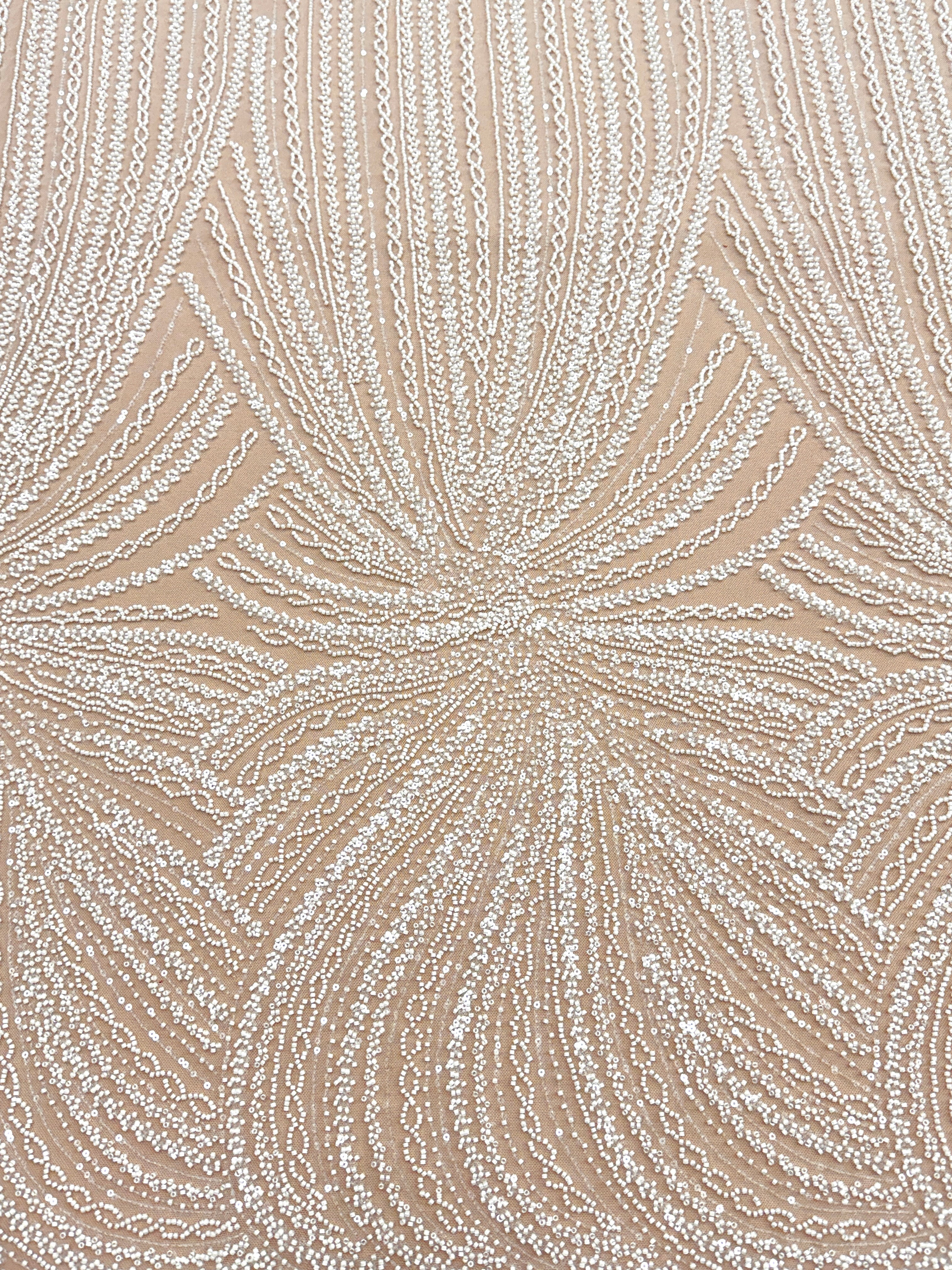 Dantela Couture Ivory cu Model Liniar, cu Margele si Paiete