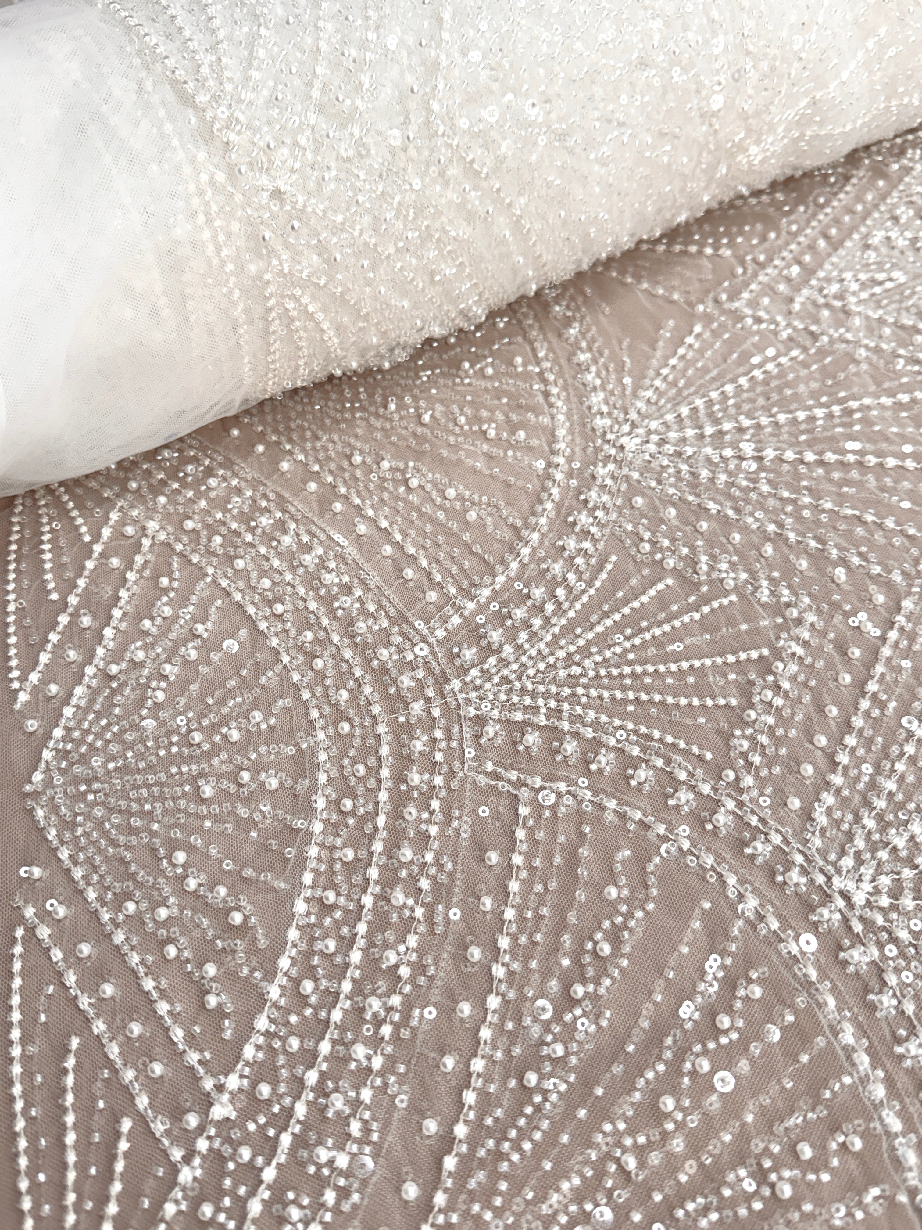 Dantela Couture Ivory cu Model Geometric, cu Perle, Margele si Paiete