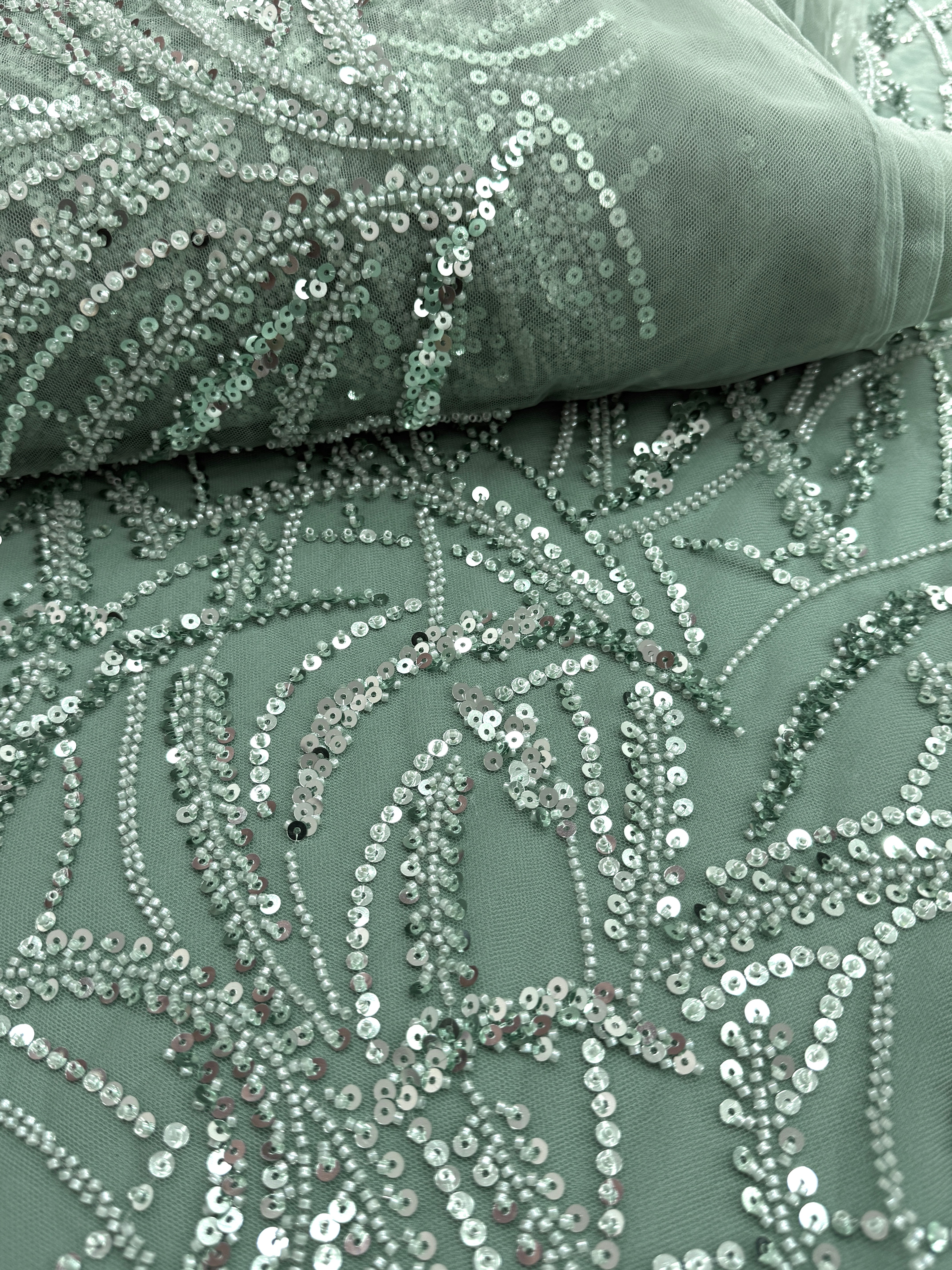 Dantela Couture Verde Prafuit cu Model Geometric, cu Margele si Paiete