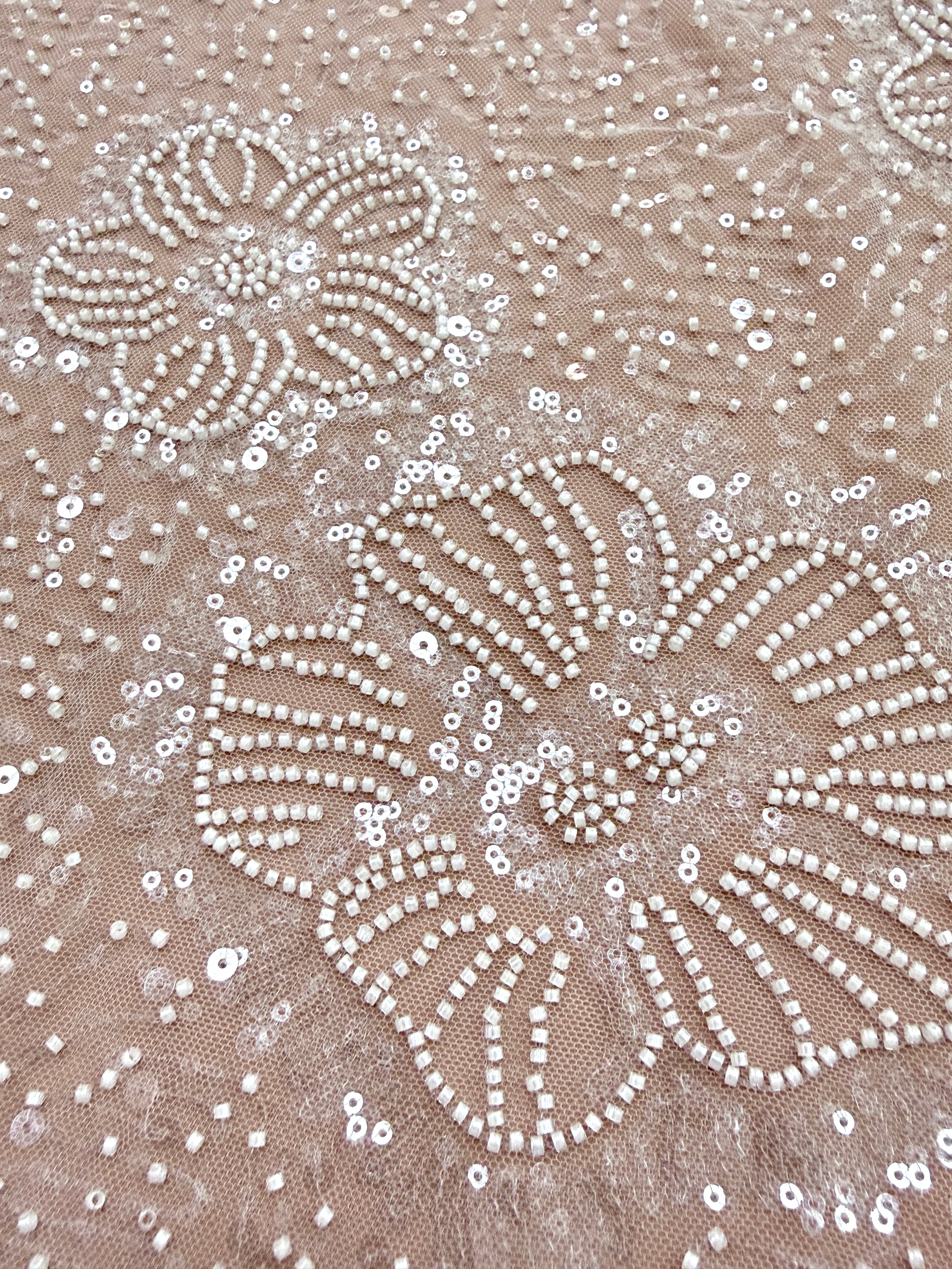 Csipke Couture Ivory virágmintával, gyöngyökkel és flitterekkel
