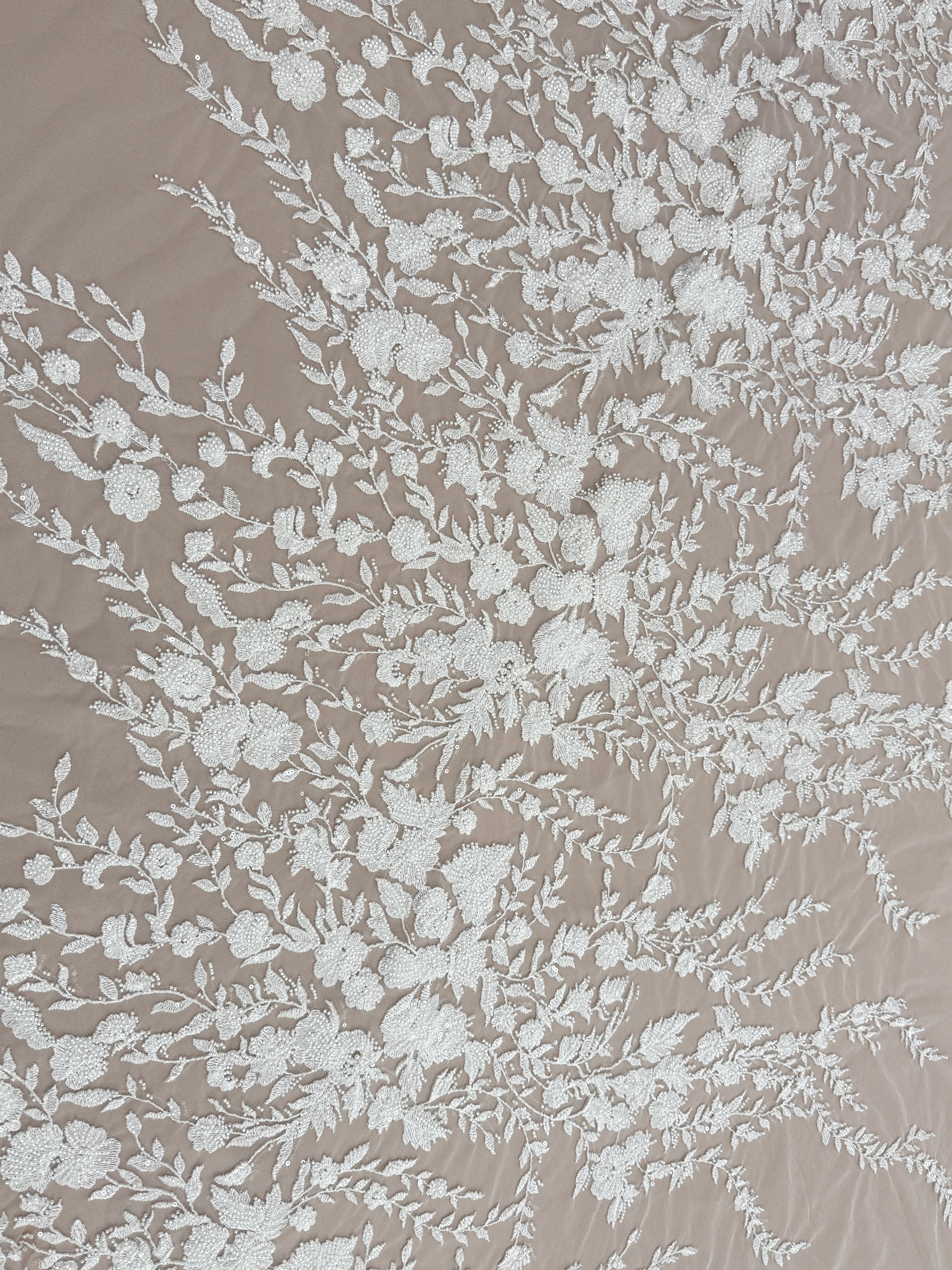 Dantela Couture Ivory cu Model Floral, cu Perle, Margele si Paiete
