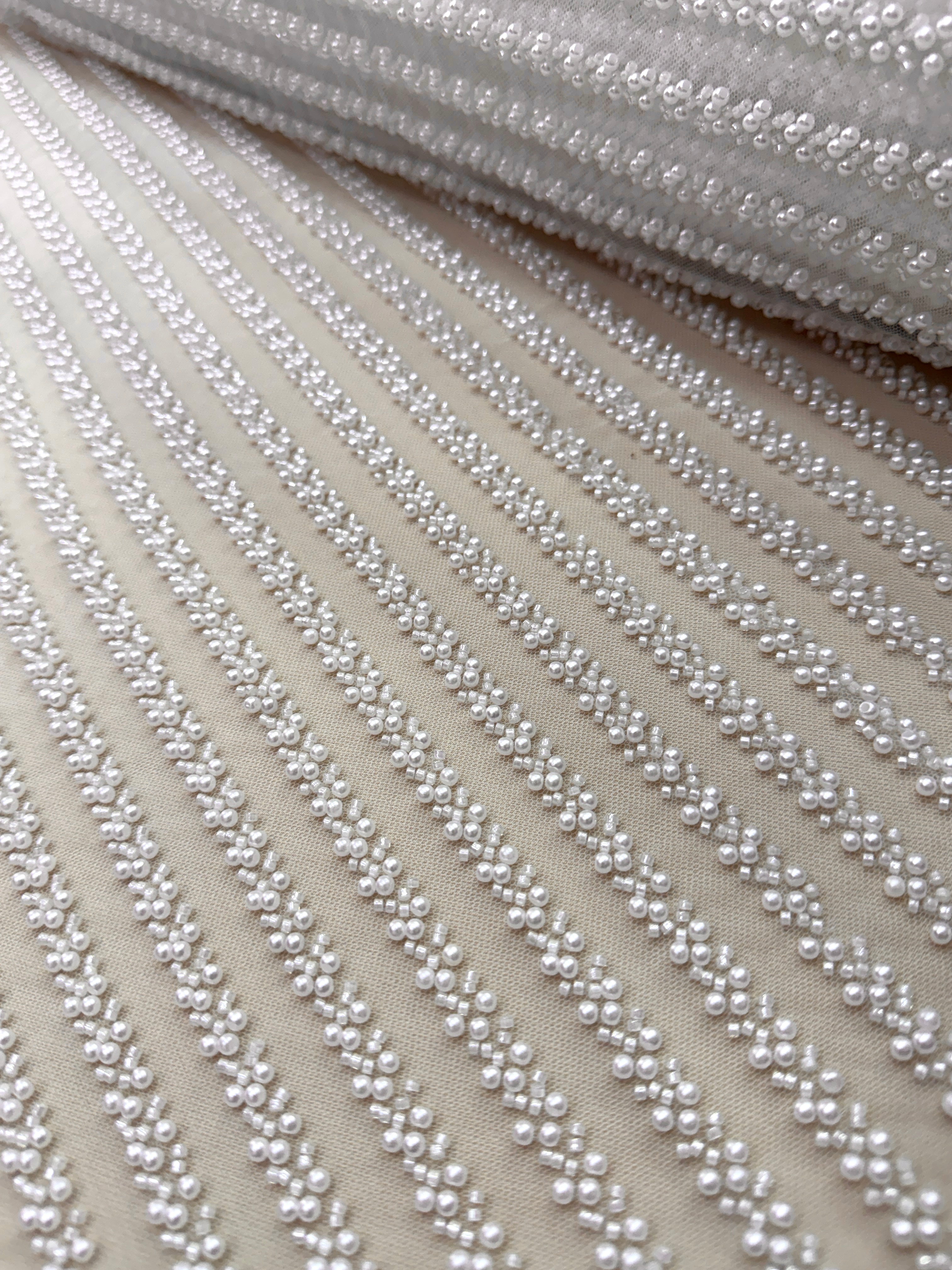 Dantela Couture Ivory cu Model Liniar, cu Perle si Margele