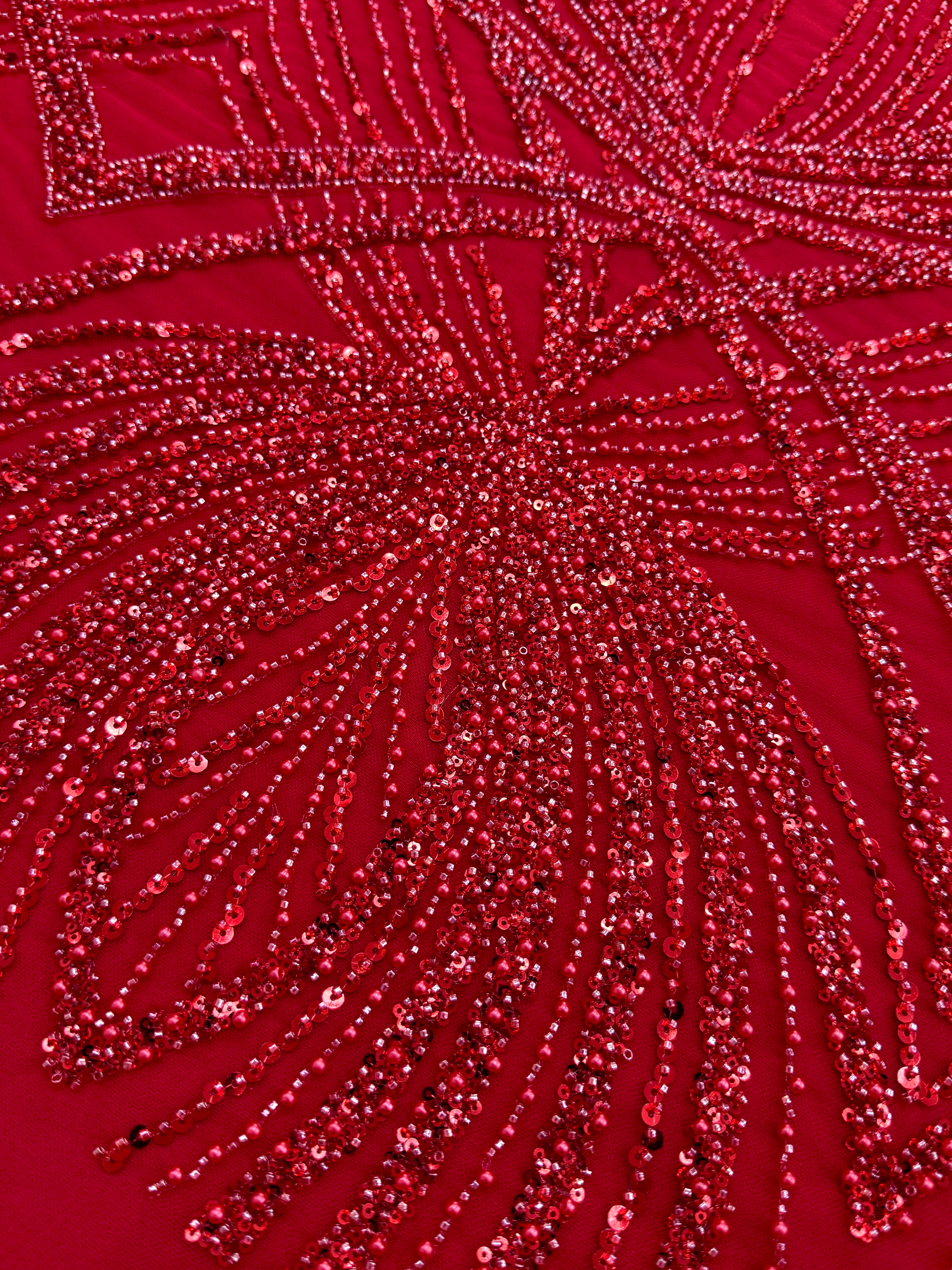 Rózsaszín Csipke Couture geometrikus mintával, gyöngyökkel, gyöngyöcskékkel és flitterekkel