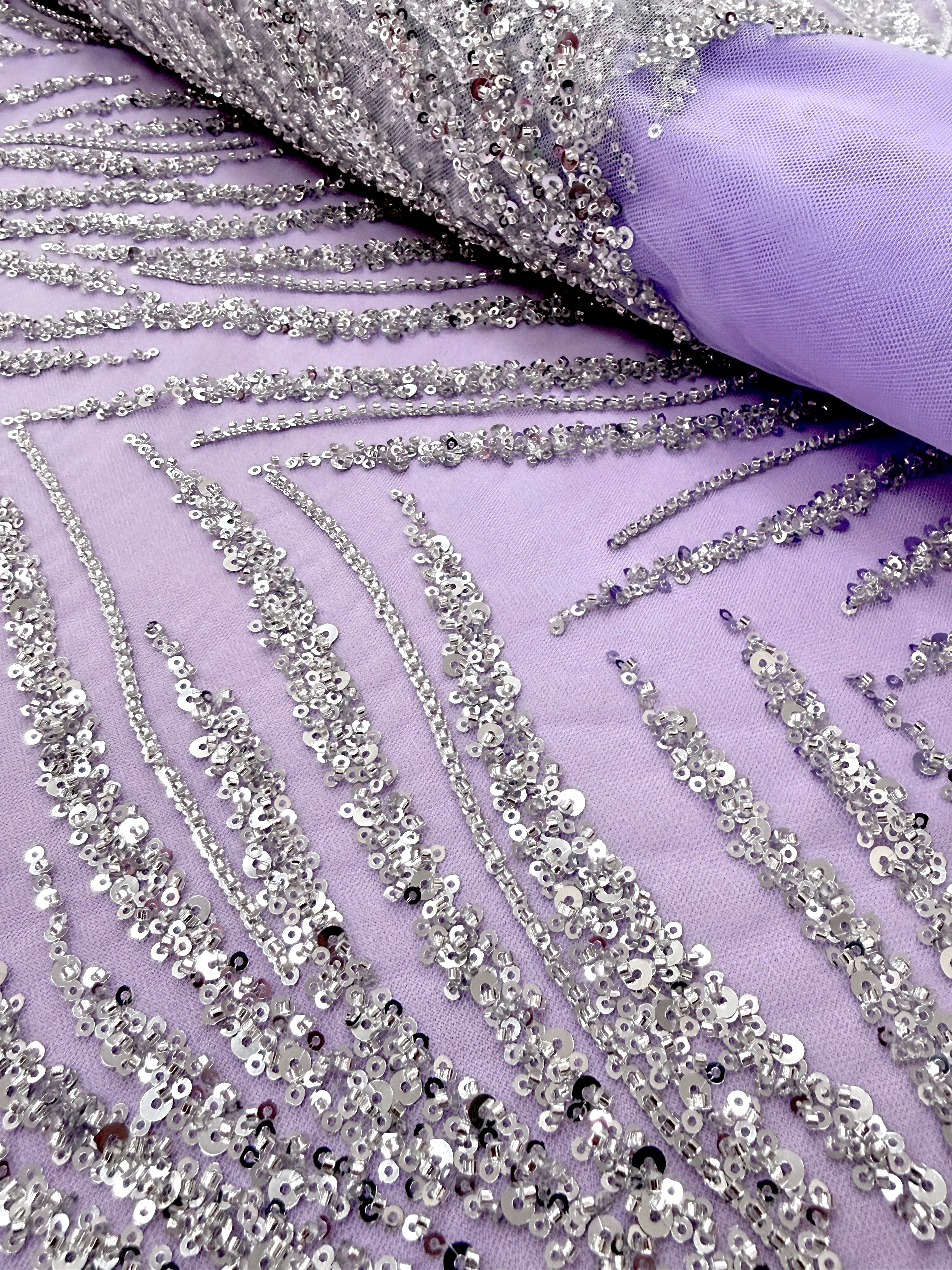 Dantela Couture Argintie pe Tulle Lavanda cu Siraguri, cu Margele si Paiete