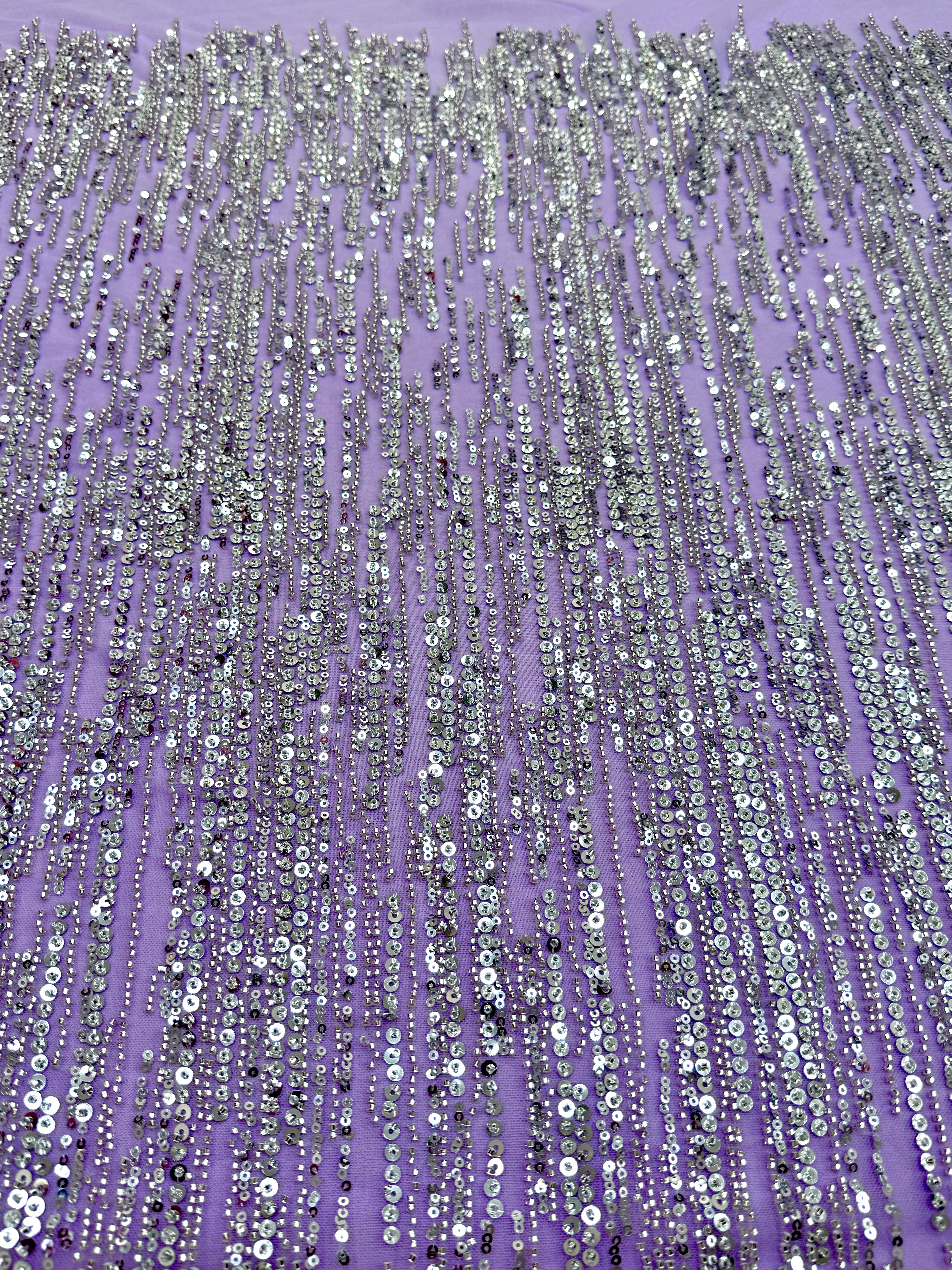 Dantela Couture Argintie pe Tulle Lavanda cu Model Liniar, cu Margele si Paiete
