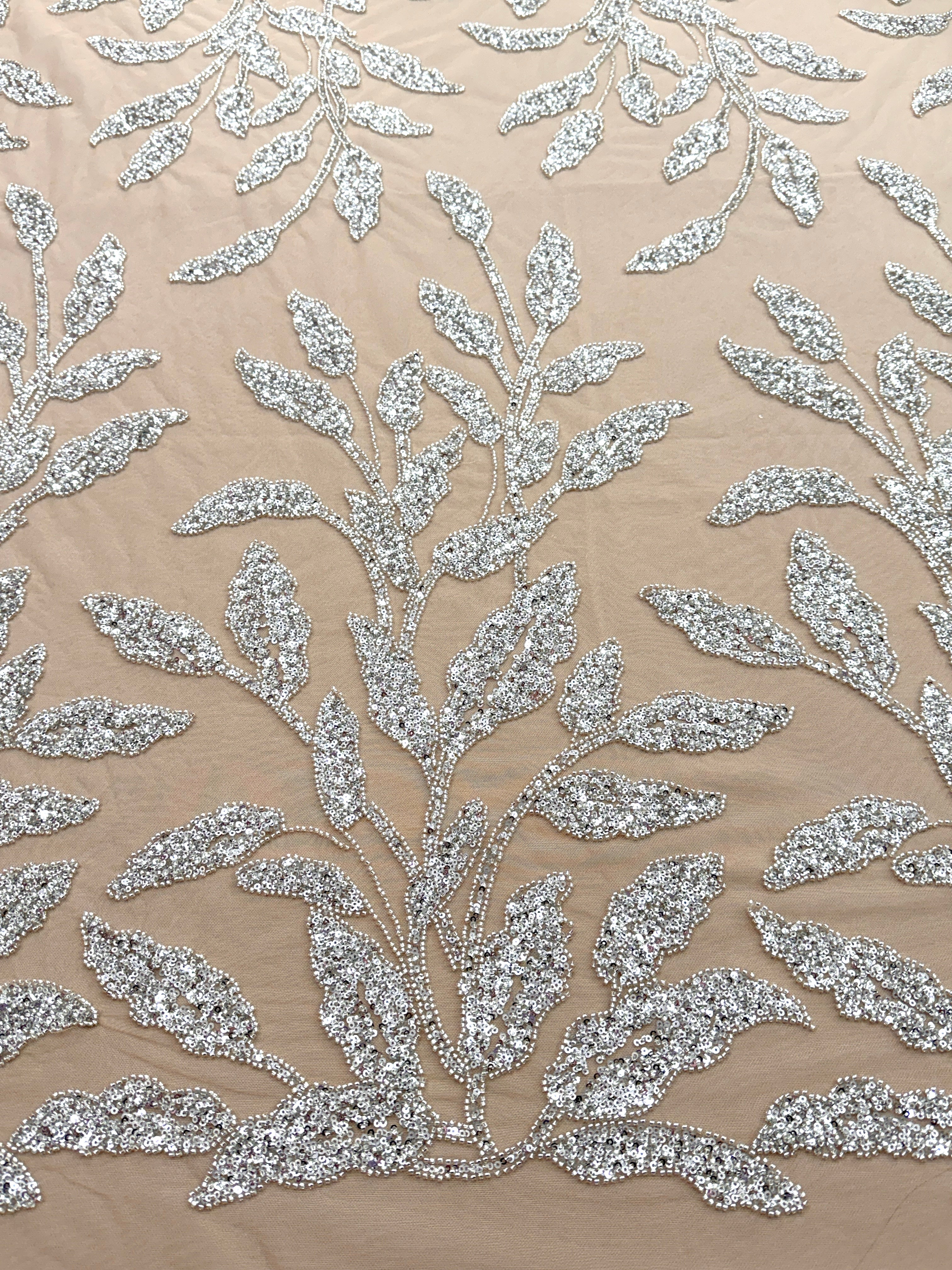Dantela Couture Argintie pe Tulle Nude cu Model Floral, Margele si Paiete