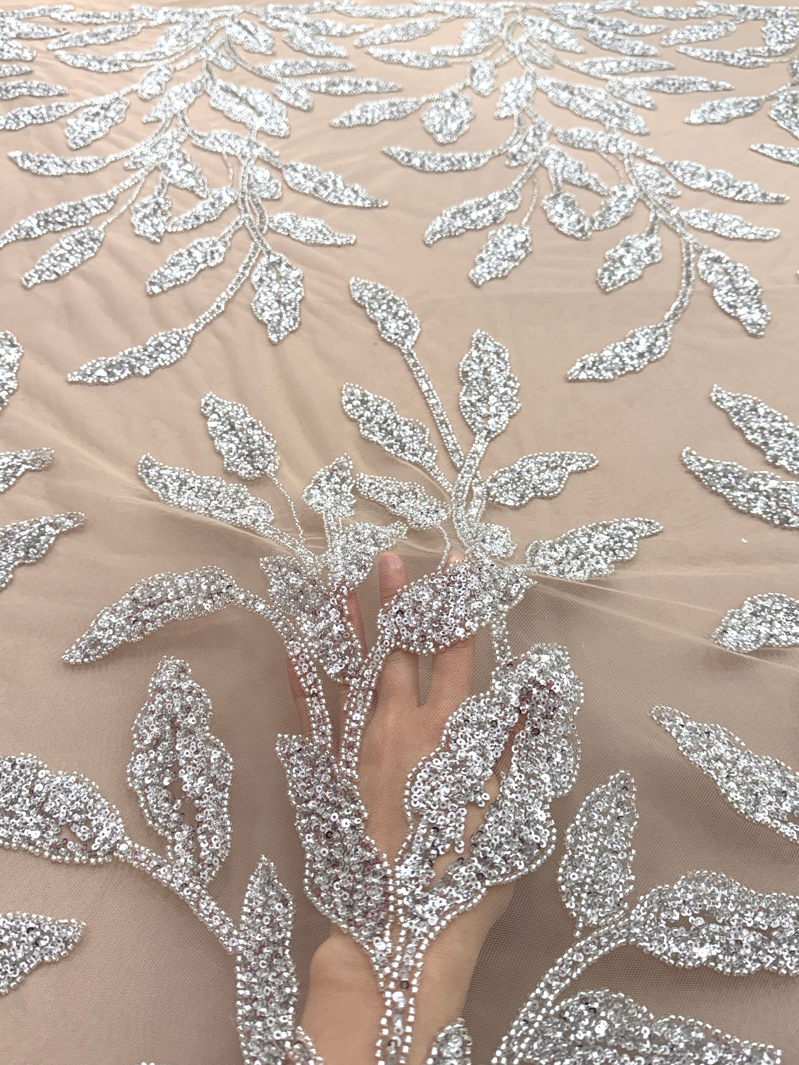 Dantela Couture Argintie pe Tulle Nude cu Model Floral, Margele si Paiete