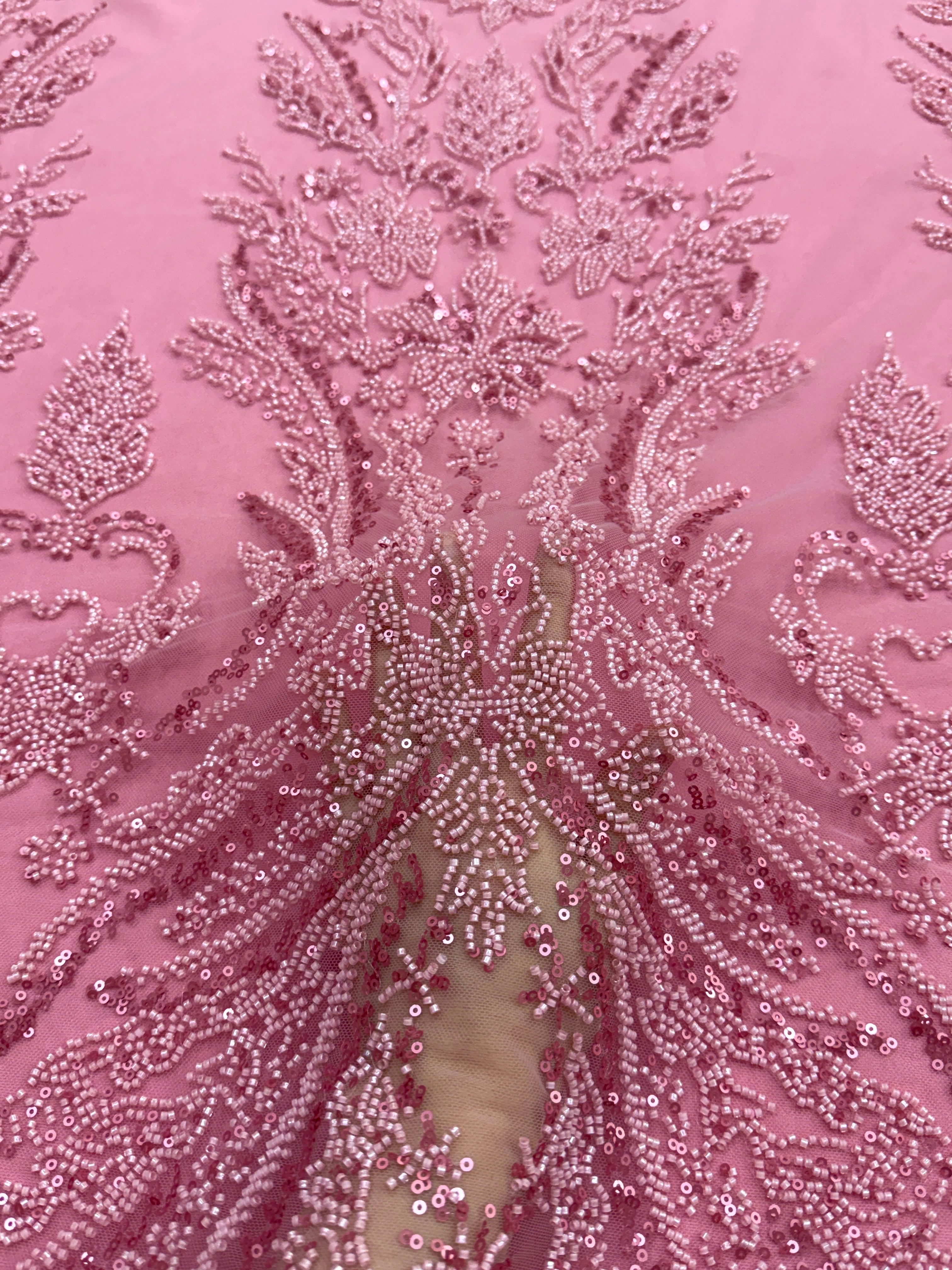 Dantela Couture Roz cu Model Floral, cu Margele si Paiete