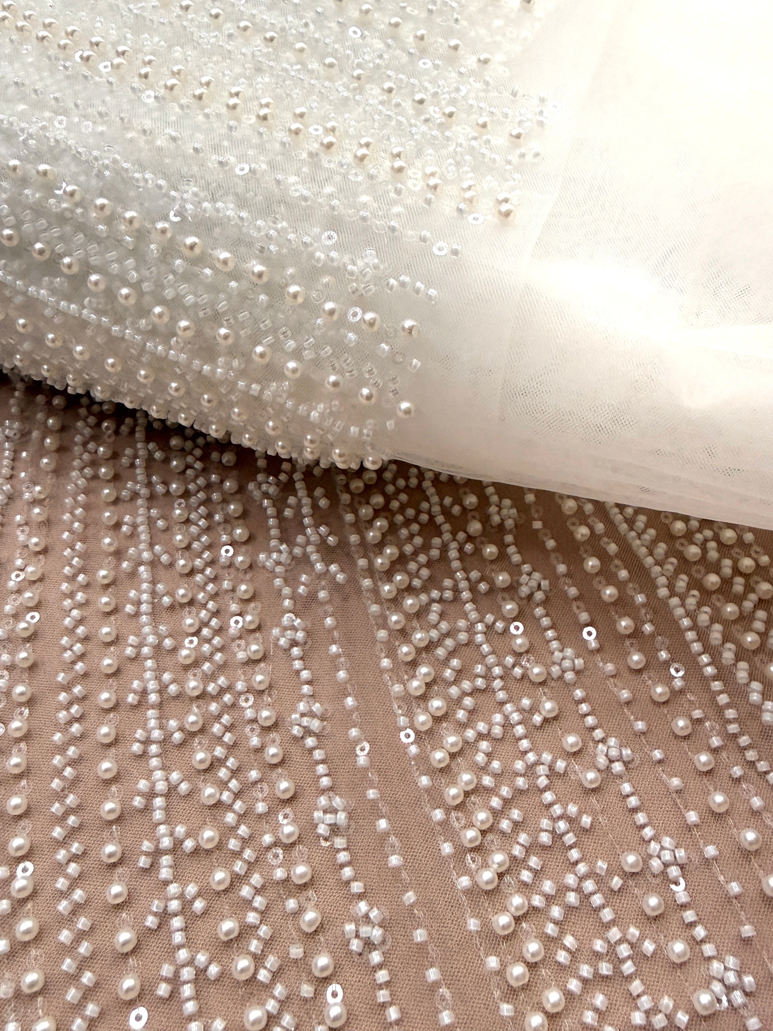 Dantela Couture Ivory cu Model Liniar, cu Perle, Margele si Paiete