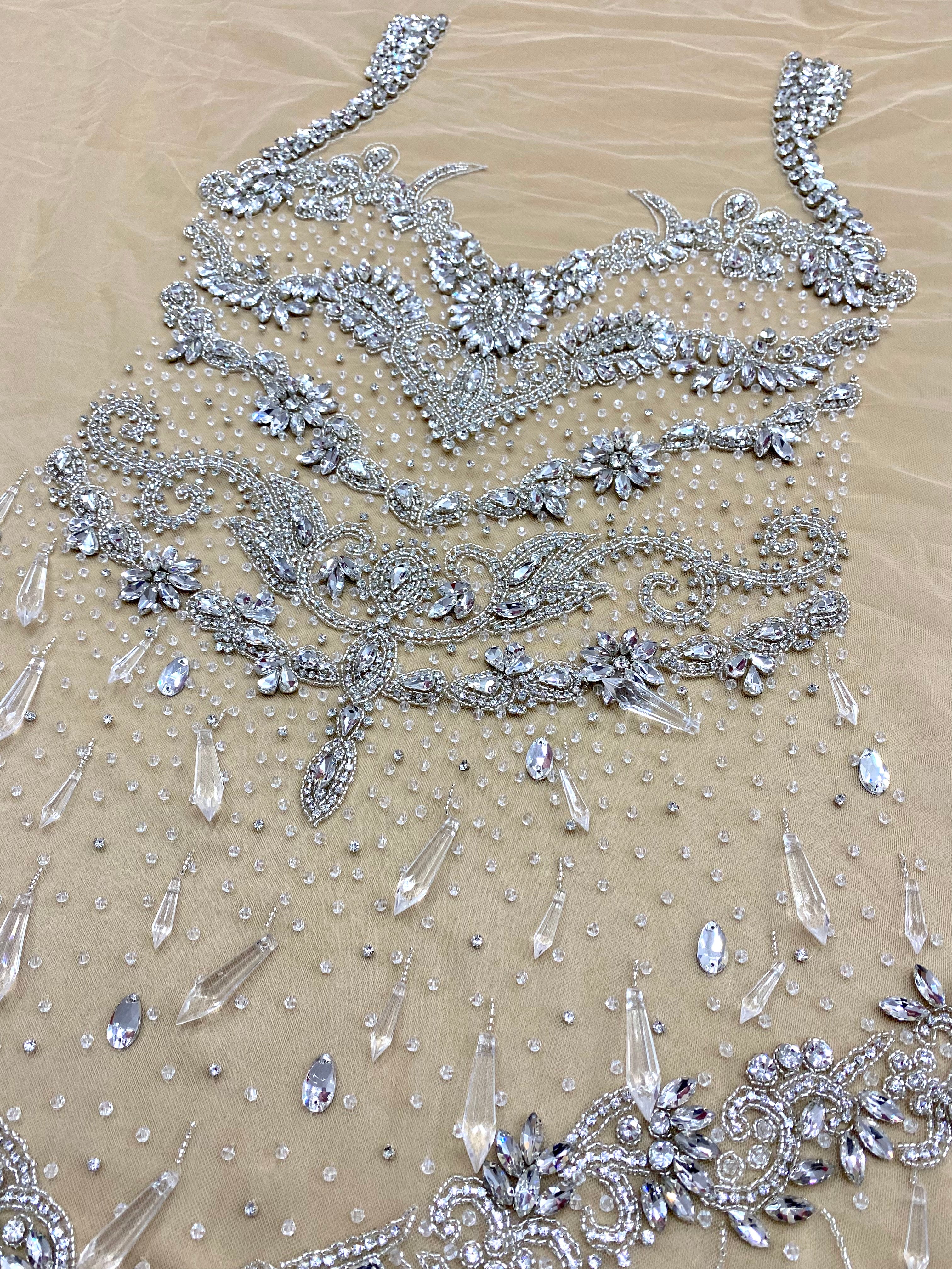 Set de Panouri (Fata si Spate) Haute Couture Argintii pe Tulle Nude, cu Franjuri, Cristale si Margele