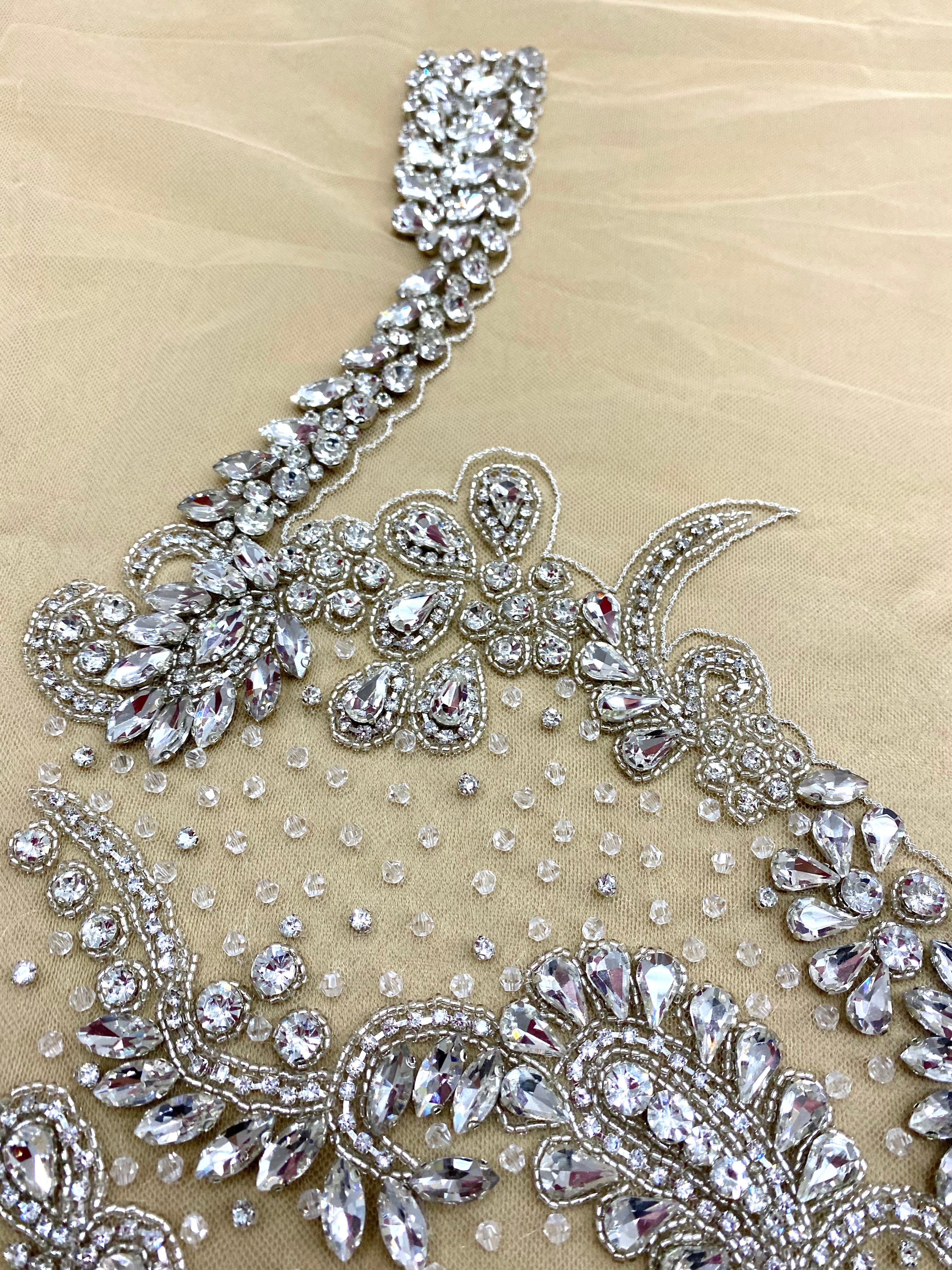Set de Panouri (Fata si Spate) Haute Couture Argintii pe Tulle Nude, cu Franjuri, Cristale si Margele