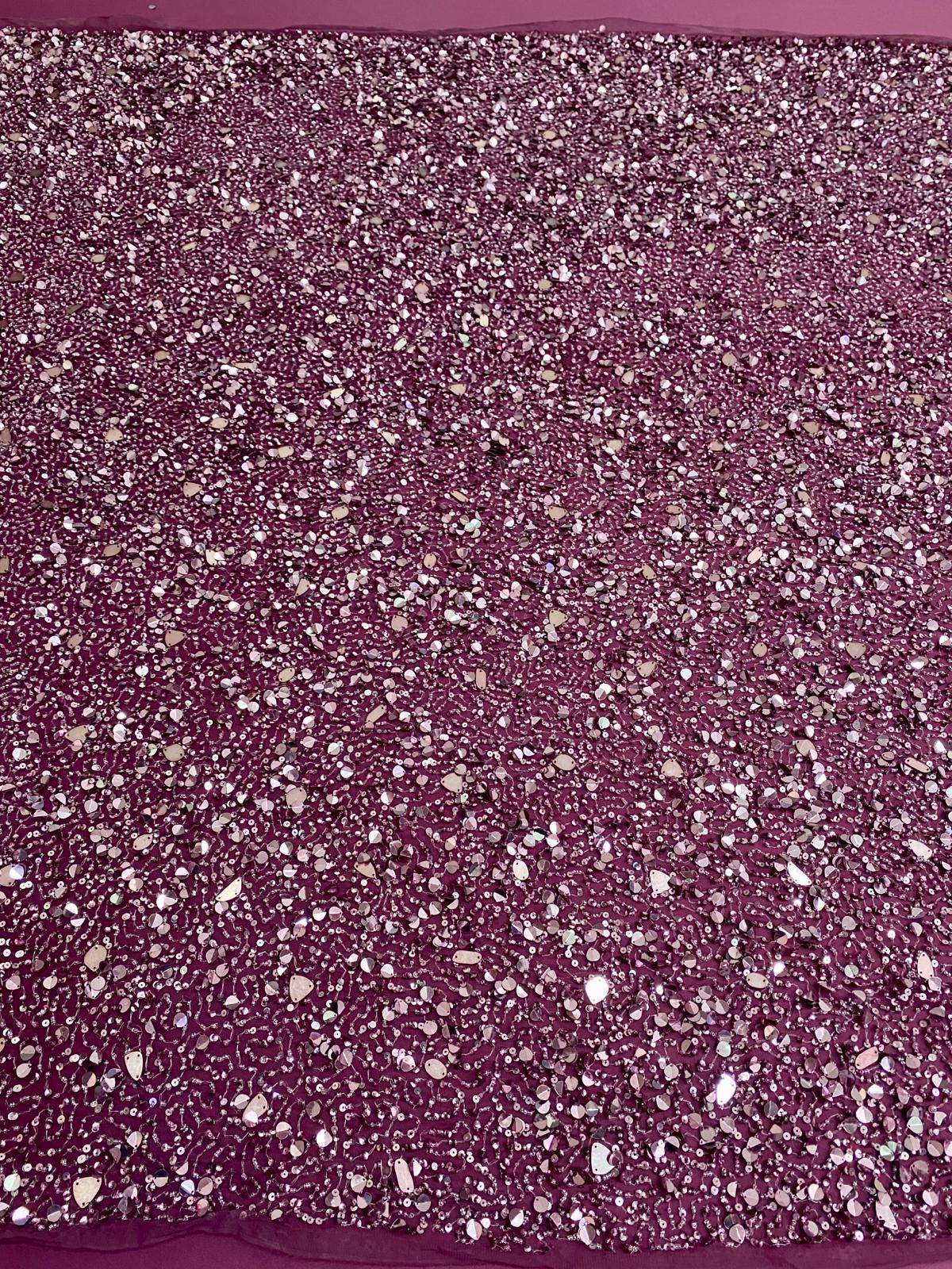 Sötét magenta haute couture csipke, tükrökkel