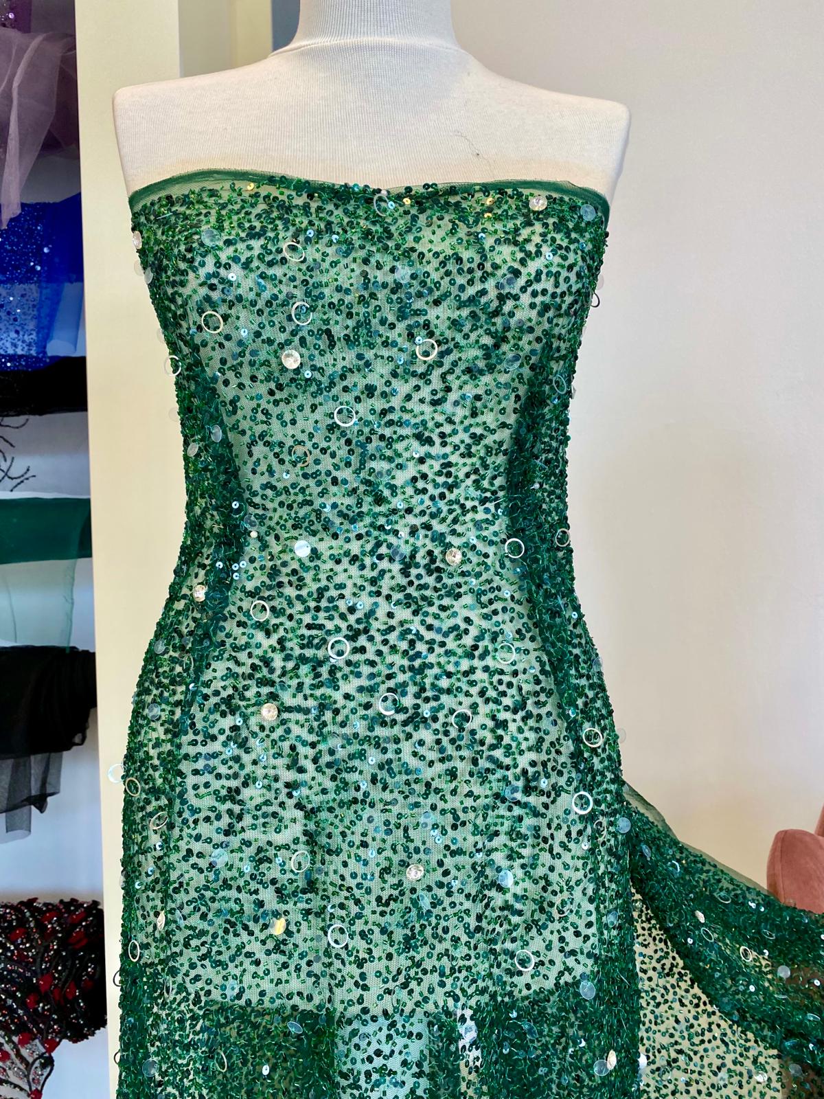 Smaragdzöld csipke Haute Couture