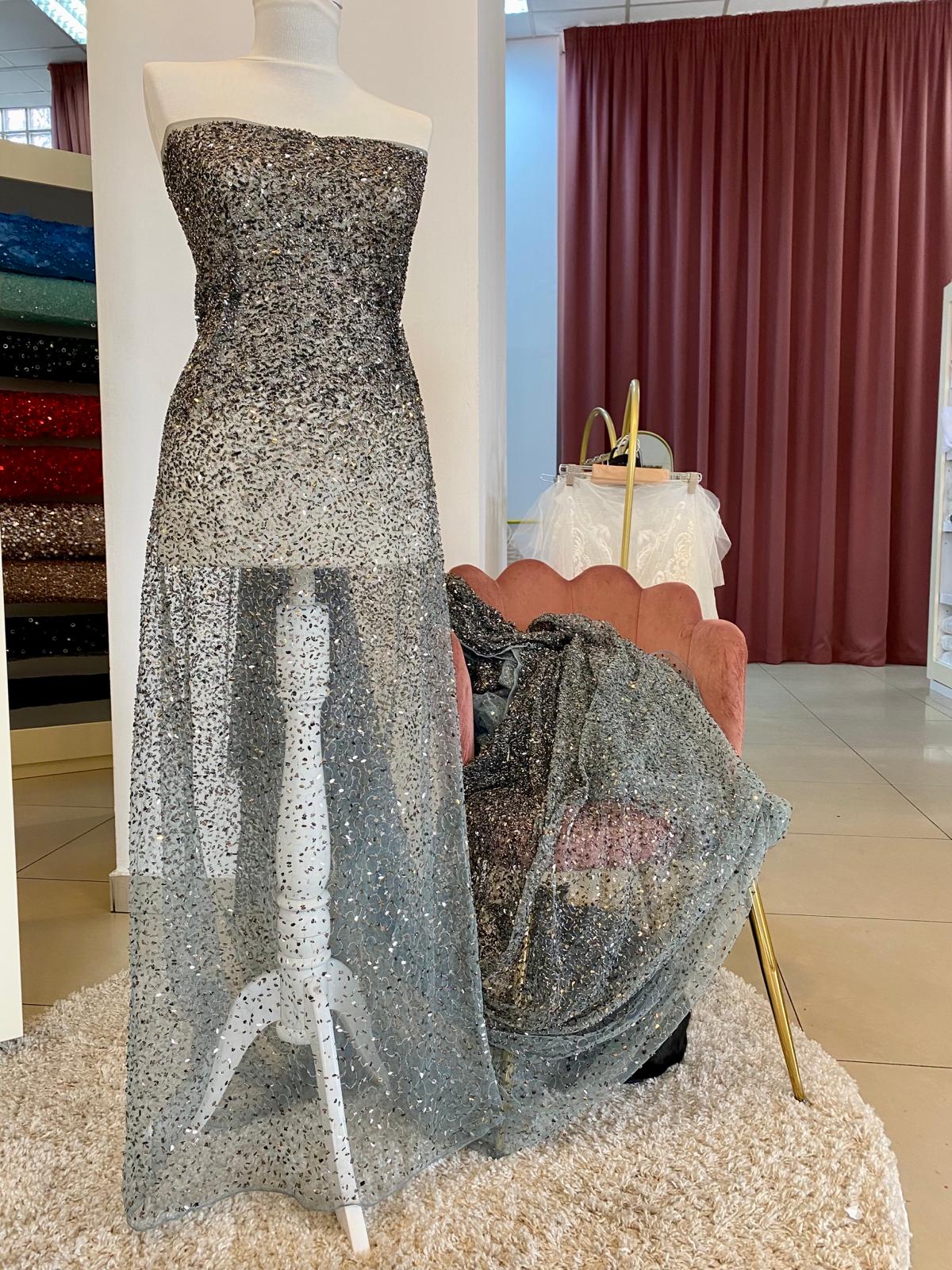 Csipke Antracit Szürke Haute Couture