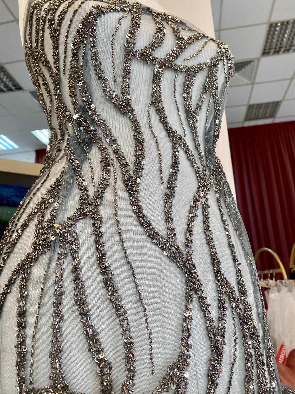 Dantela Gri Antracit Haute Couture cu Siraguri