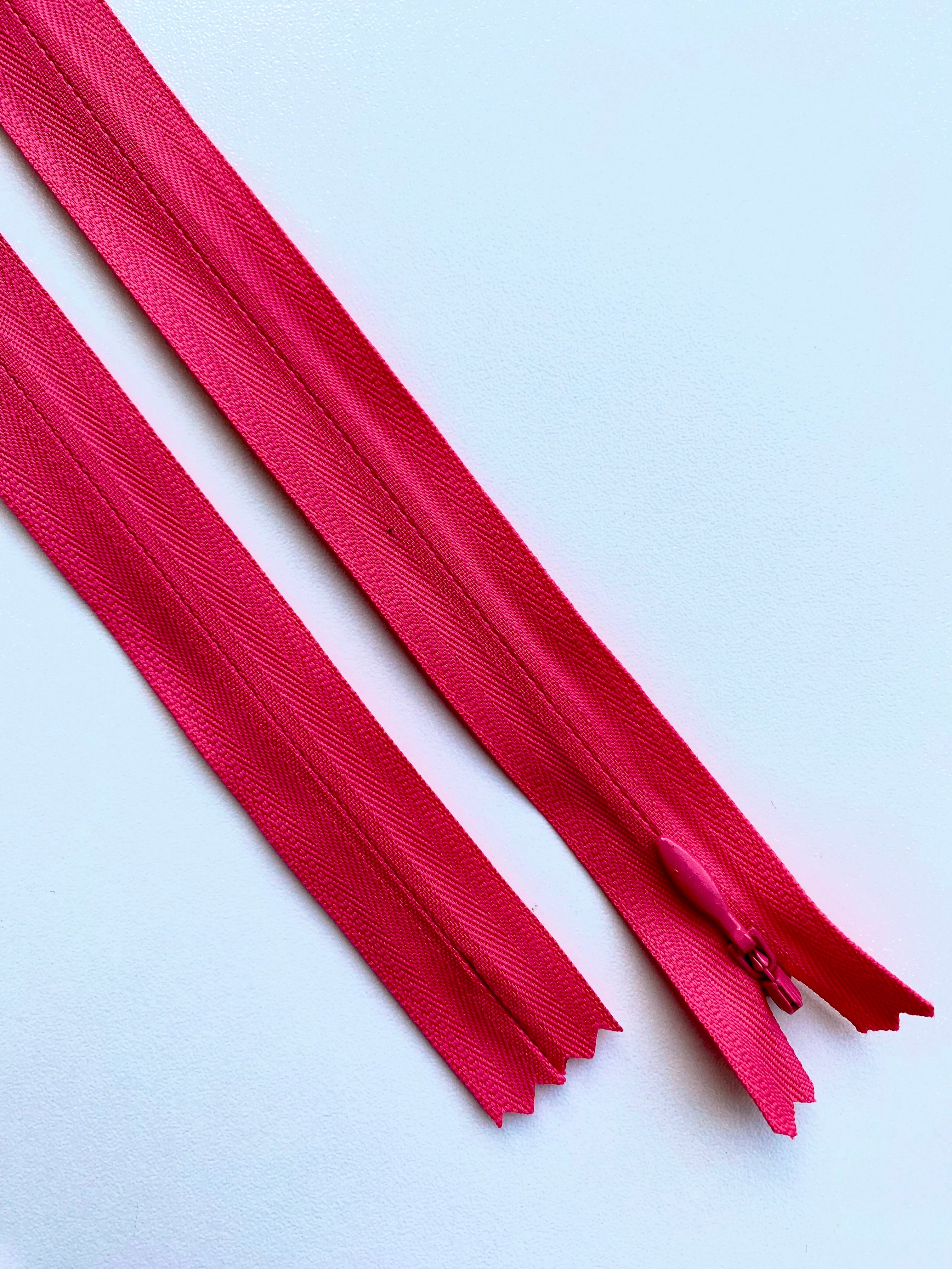 Premium Hidden Zipper Fuchsia - 70 cm Length