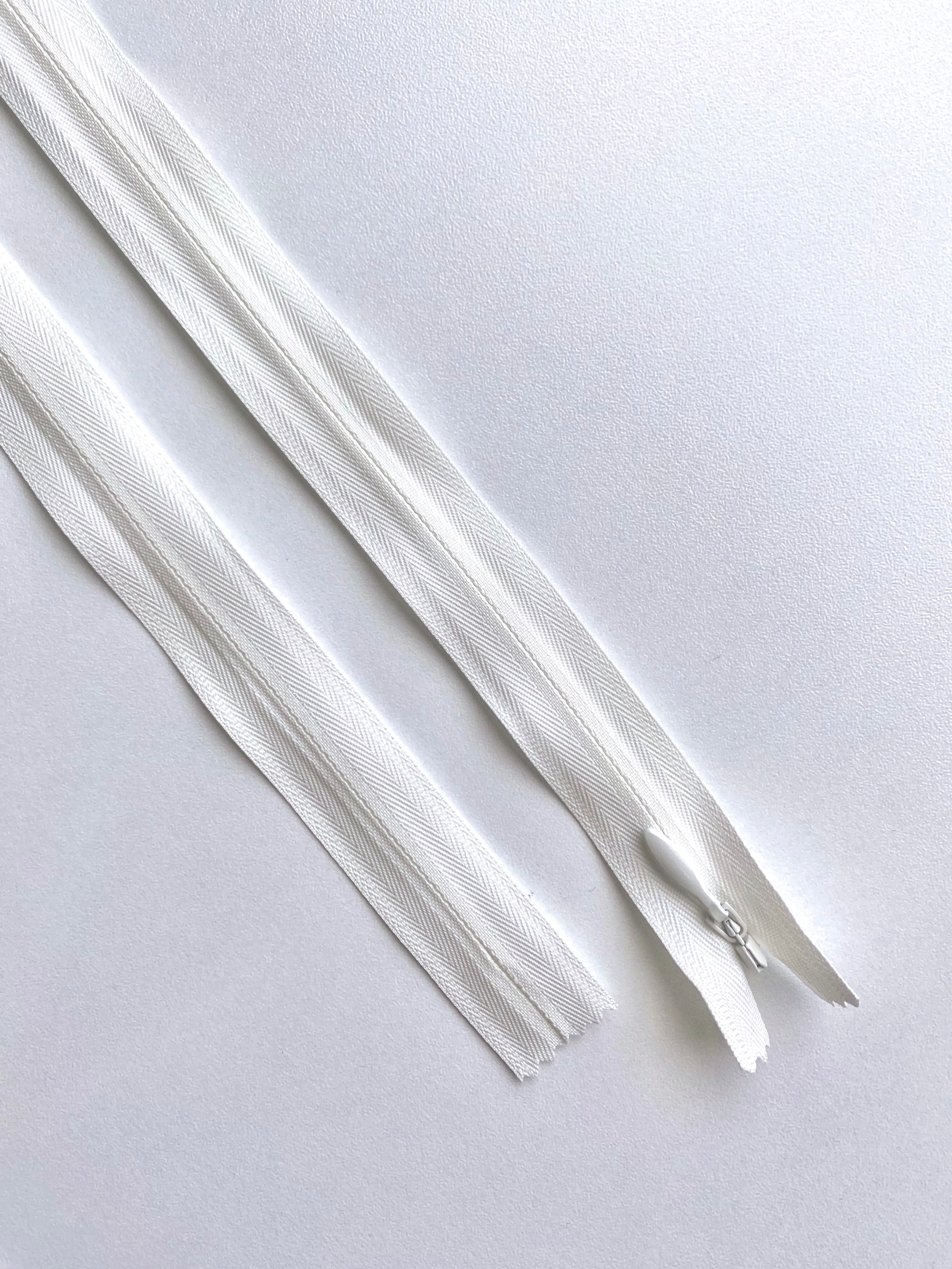 Premium Ivory Hidden Zipper - 70 cm Length