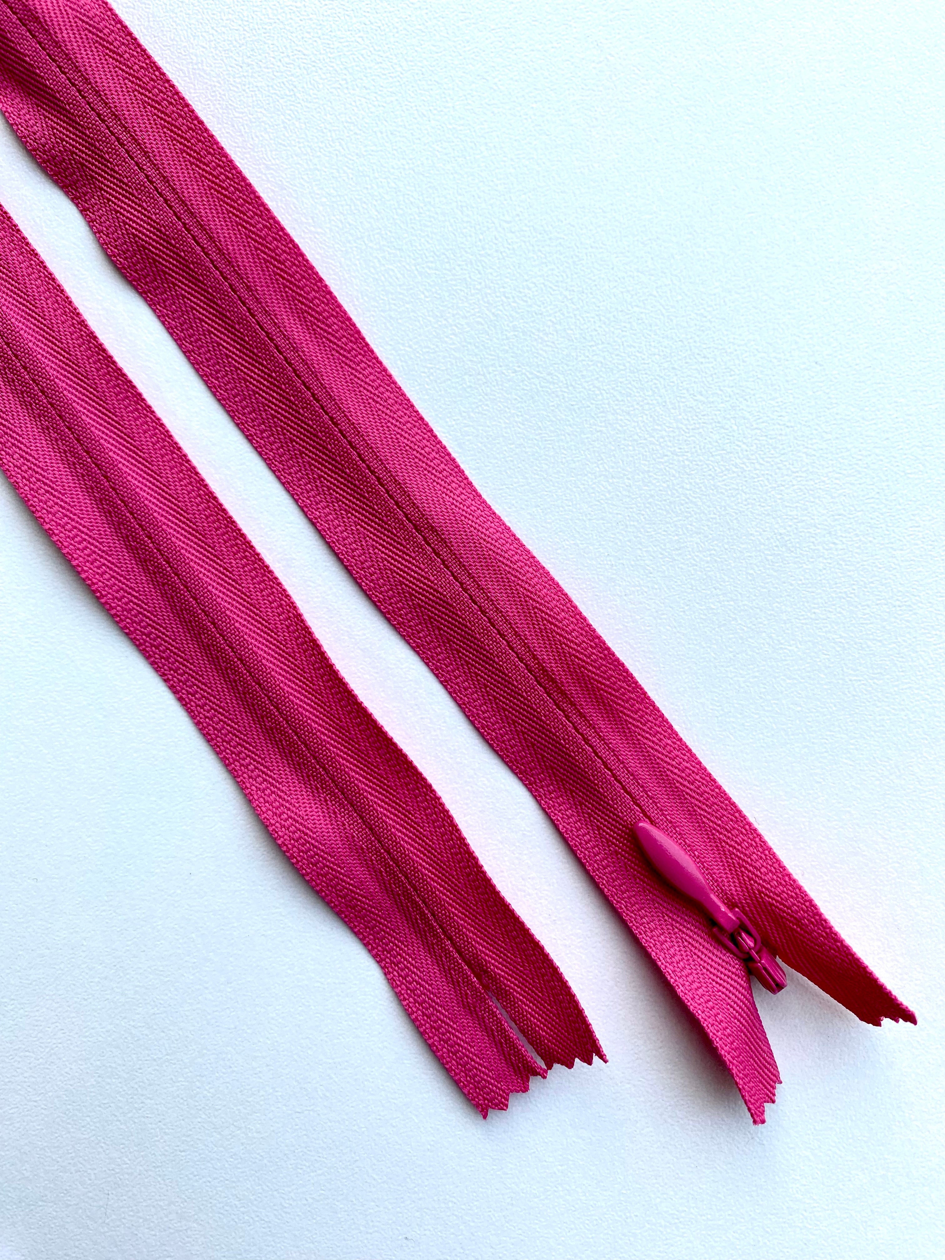Premium Hidden Zipper Light Magenta - 70 cm Length