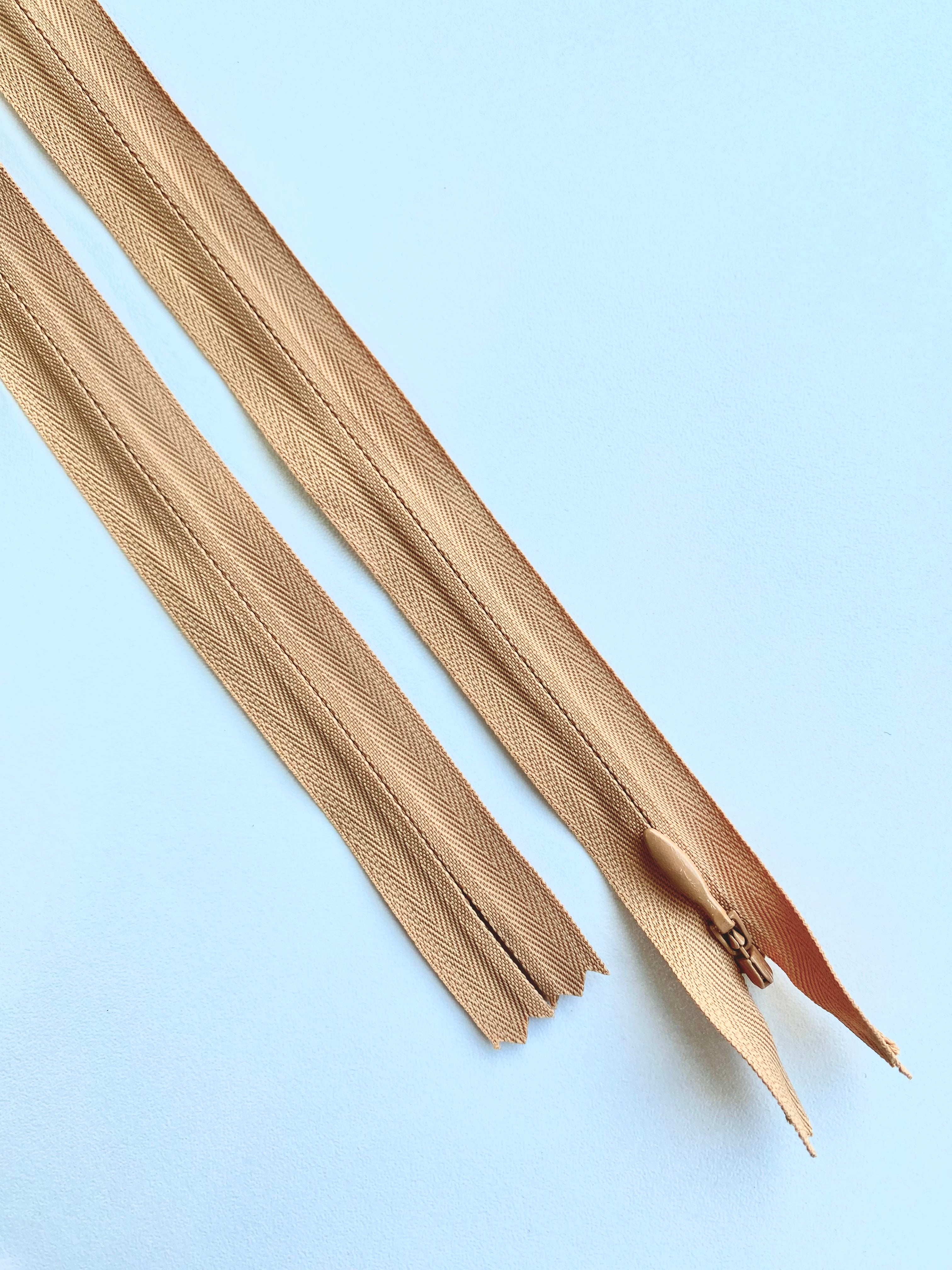 Premium Nude Closed Concealed Zipper - 70 cm Length