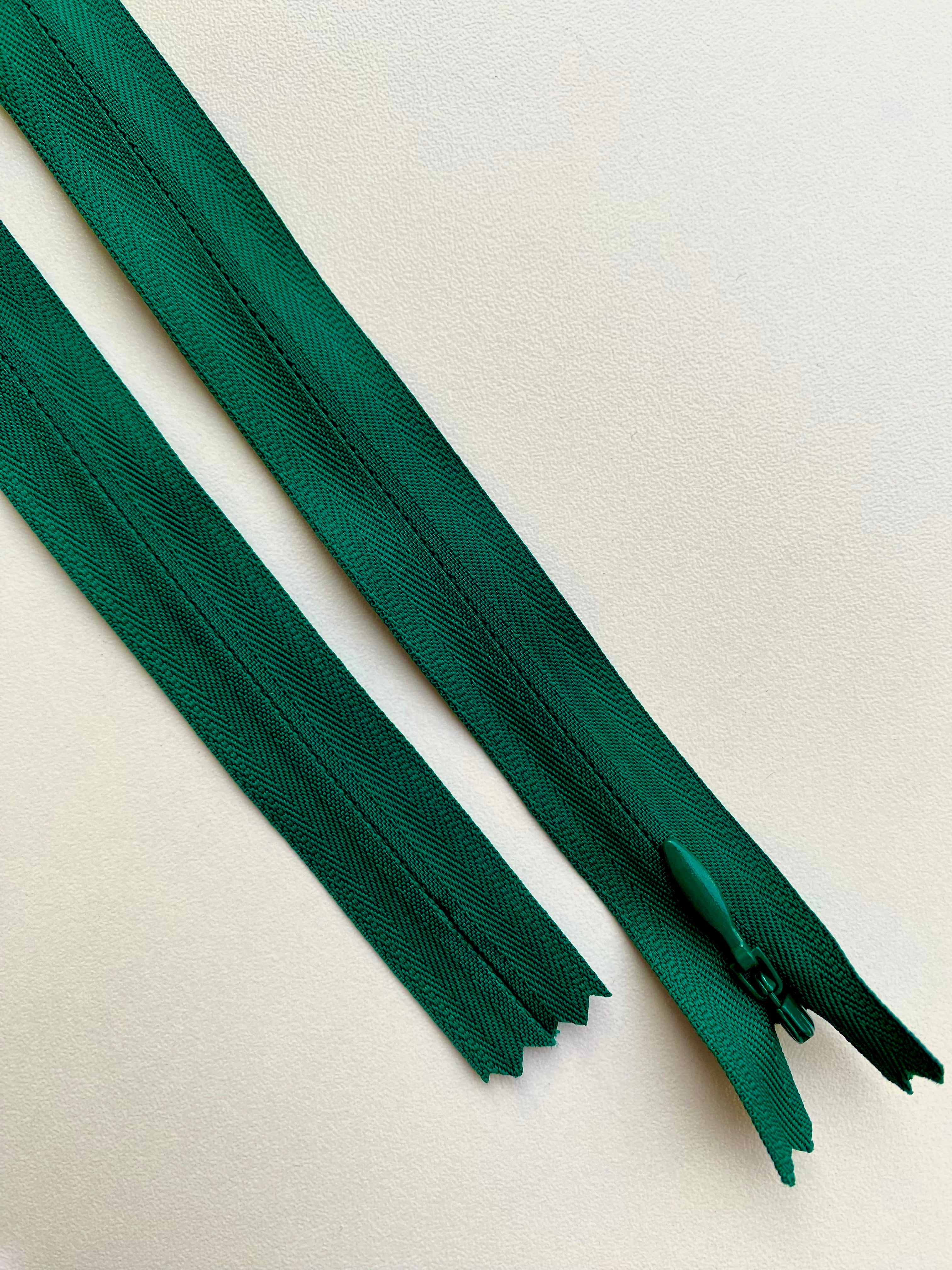 Premium Hidden Zipper Dark Green - 70 cm Length
