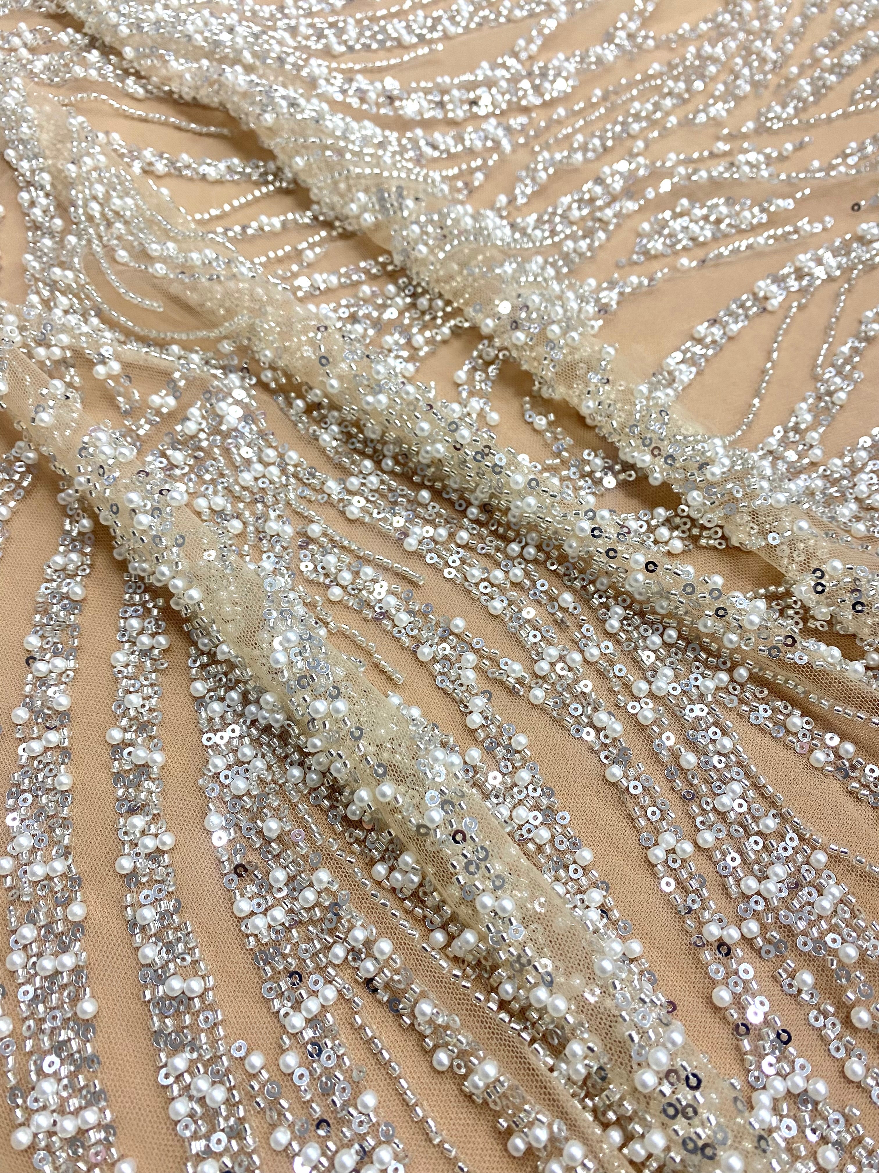 Cupon 1.48 m din Dantela Couture Argintie pe Tulle Nude cu Model Geometric, cu Perle, Margele si Paiete