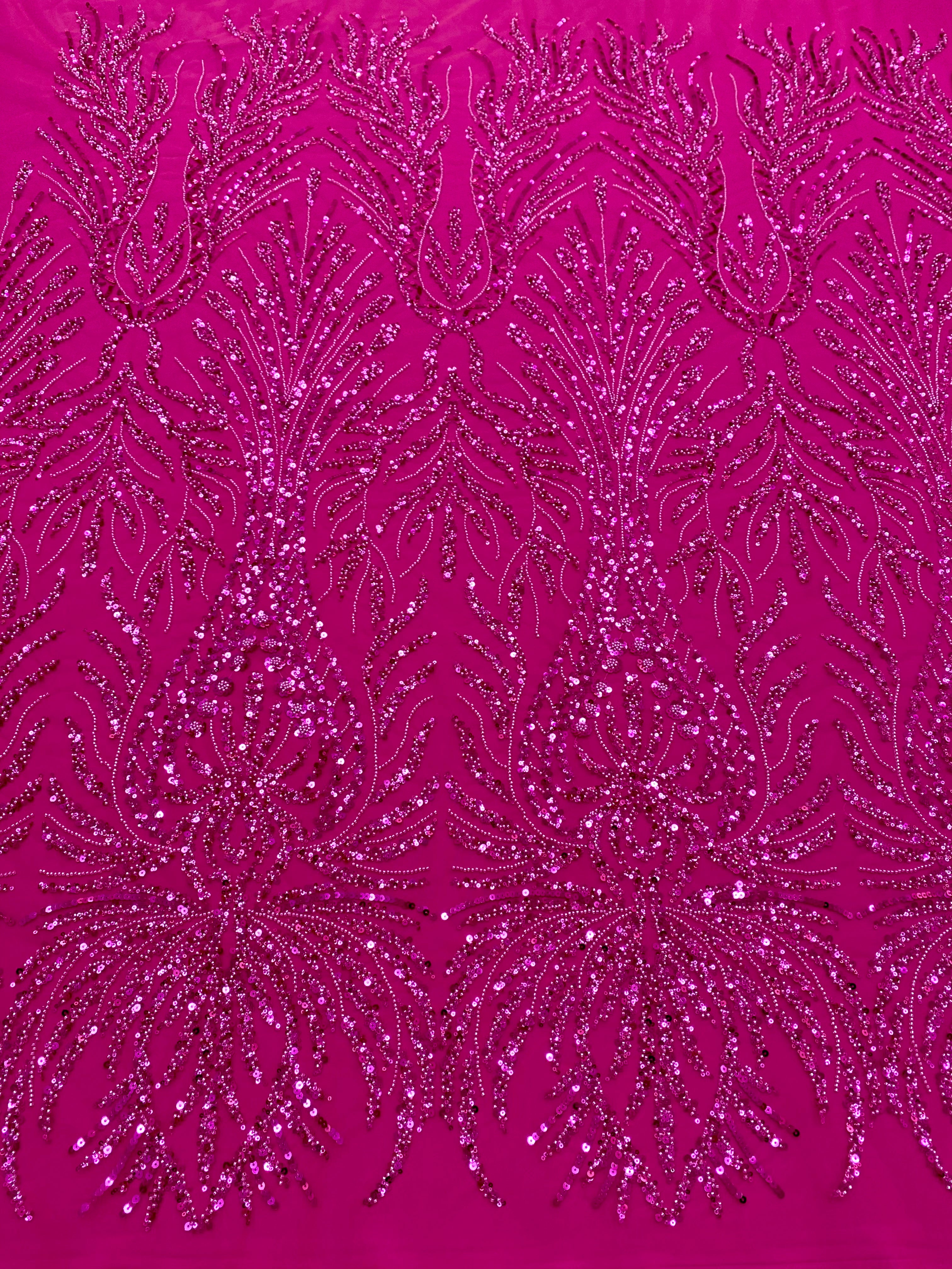 Dantela Couture Fucsia geometriai mintával, gyöngyökkel és flitterekkel