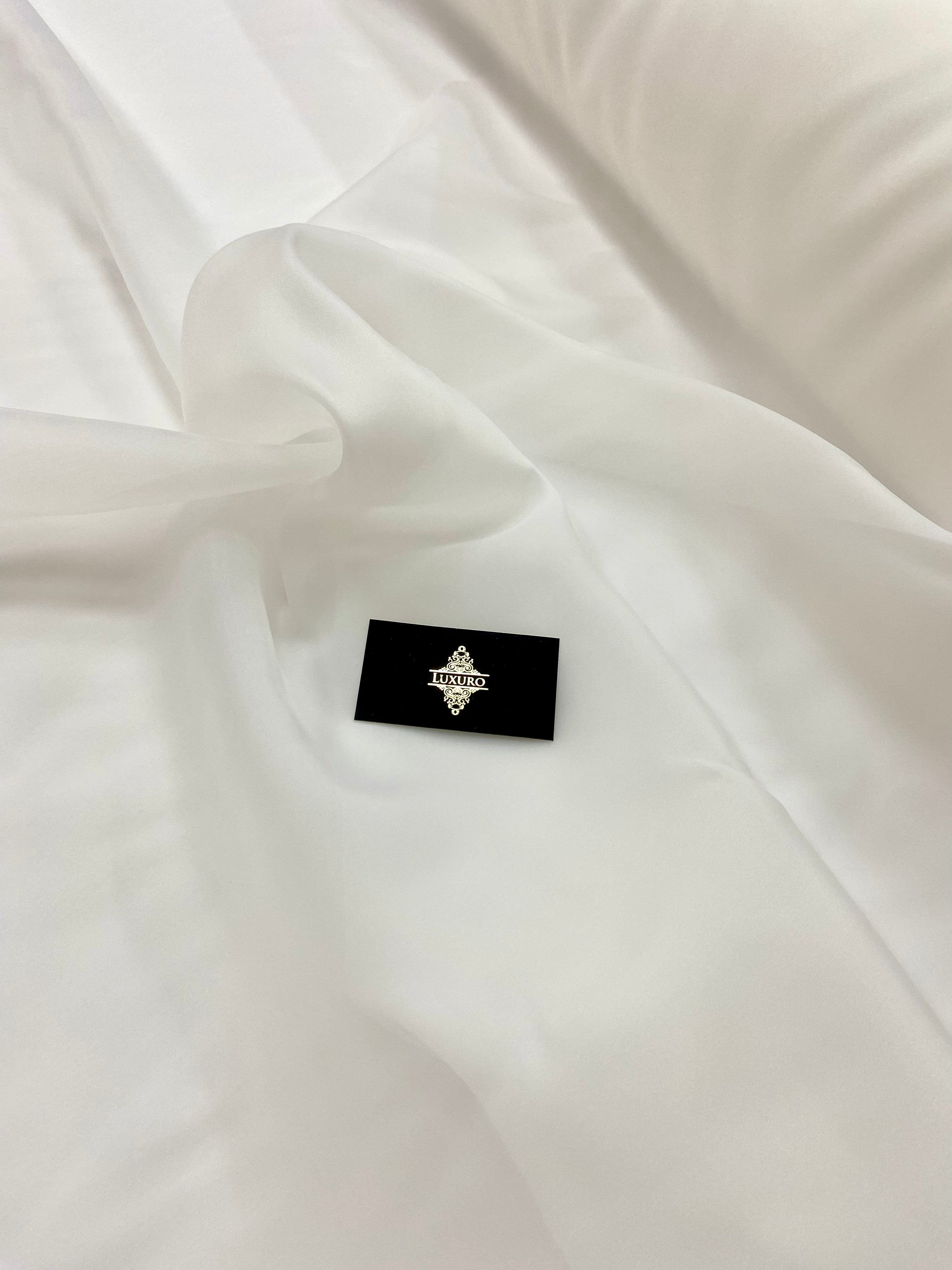 Organza világos krémszínű gyöngyházfényű - 3 m széles