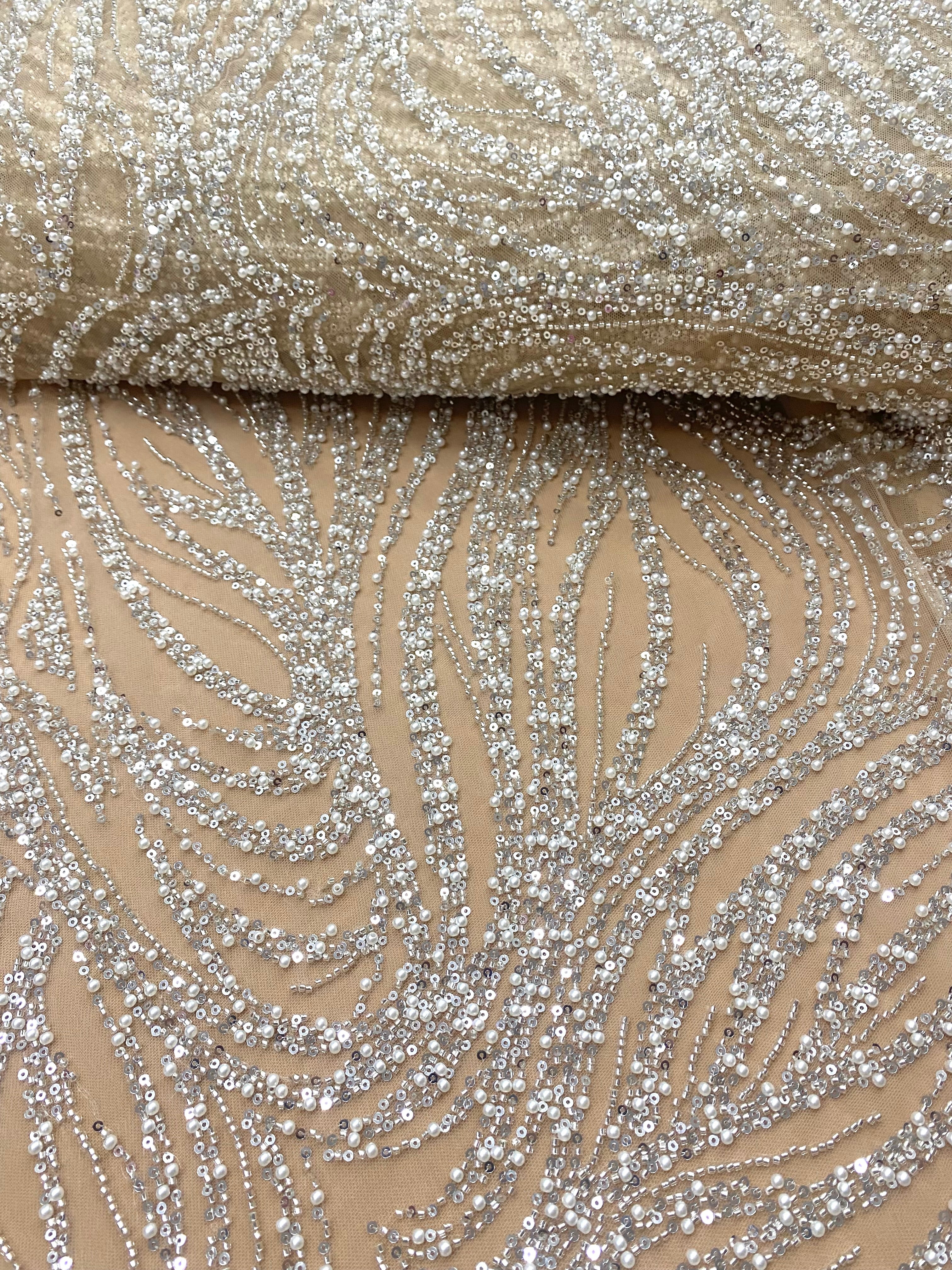 Cupon 1.48 m din Dantela Couture Argintie pe Tulle Nude cu Model Geometric, cu Perle, Margele si Paiete