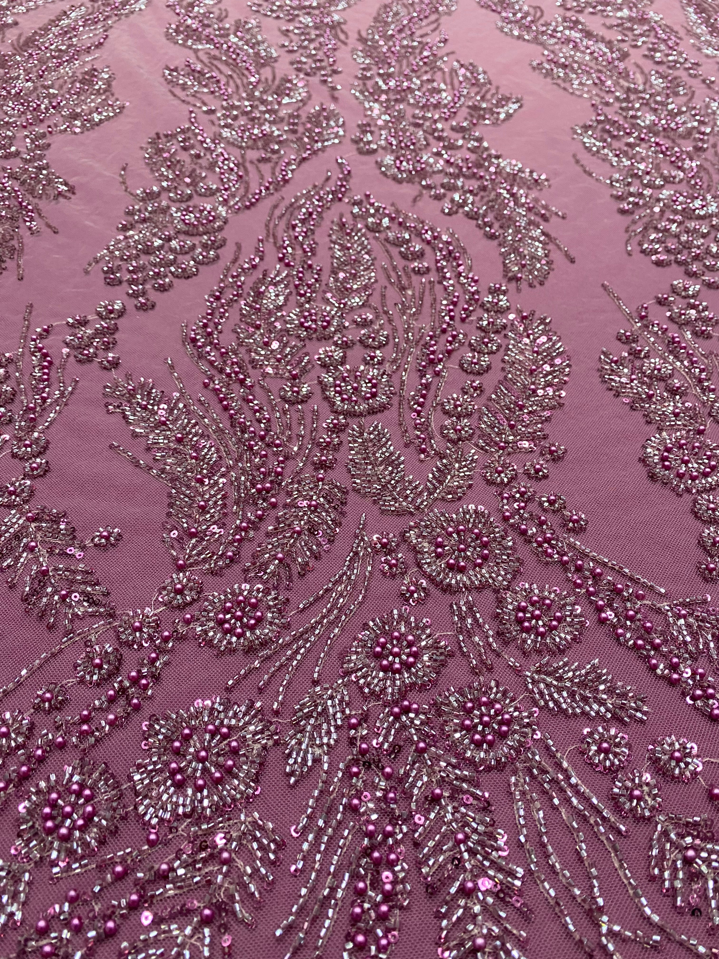 Dantela Couture Magenta virágmintával, gyöngyökkel, gyöngyöcskékkel és flitterekkel
