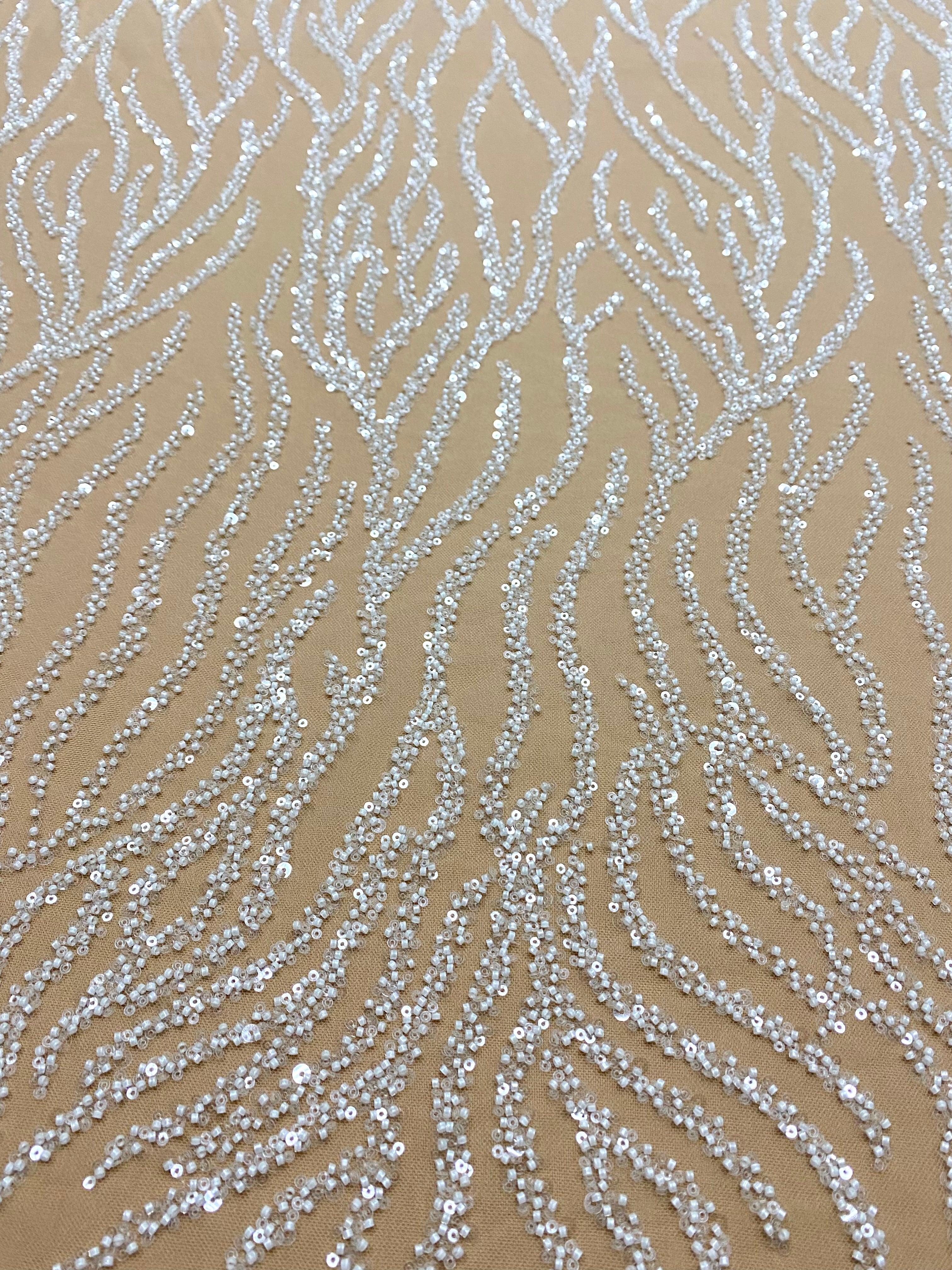 Cupon 1.56 m din Dantela Couture Ivory pe Tulle Nude cu Siraguri, cu Margele si Paiete