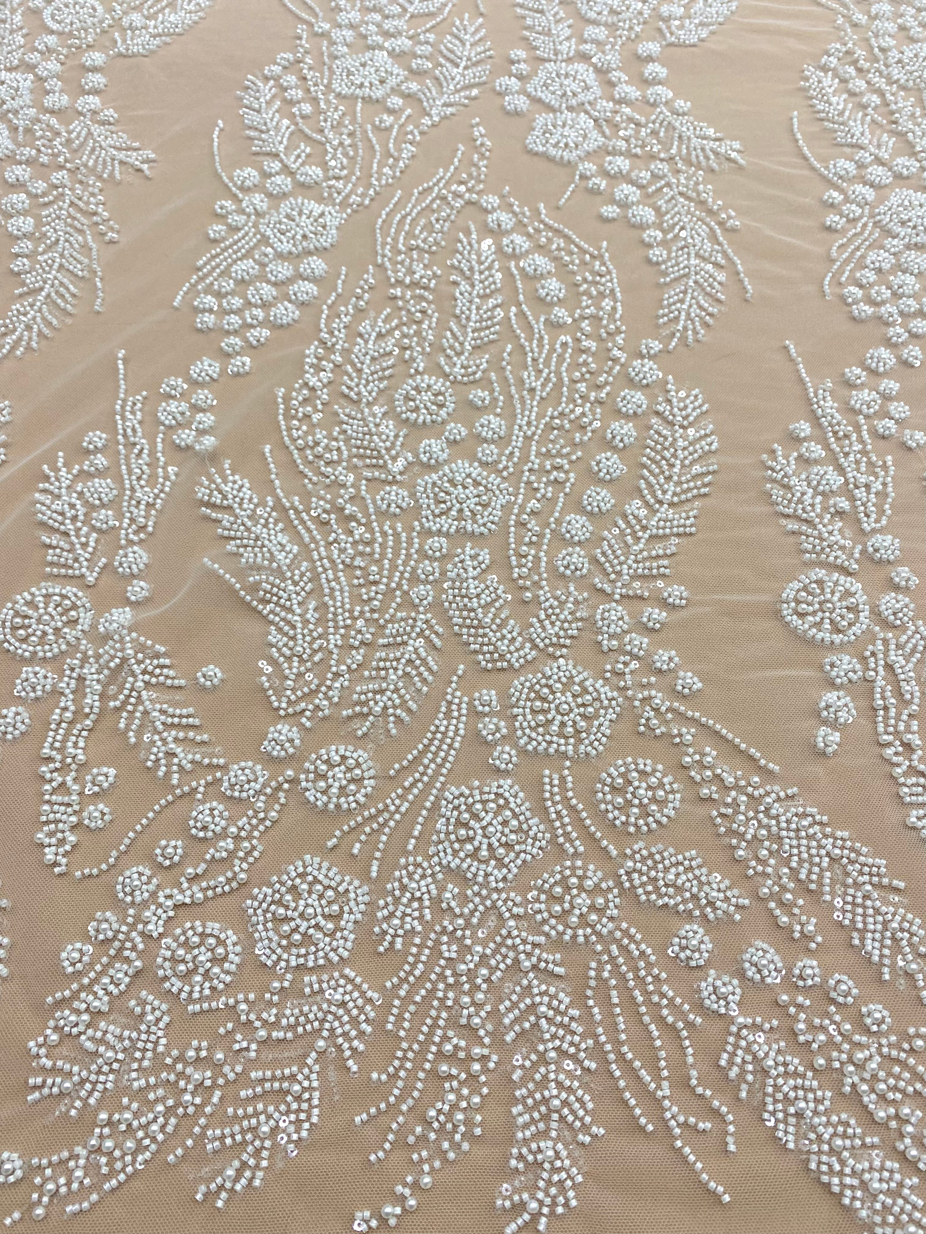 Csipke Couture Ivory, virágmintás, gyöngyökkel, gyöngyöcskékkel és flitterekkel