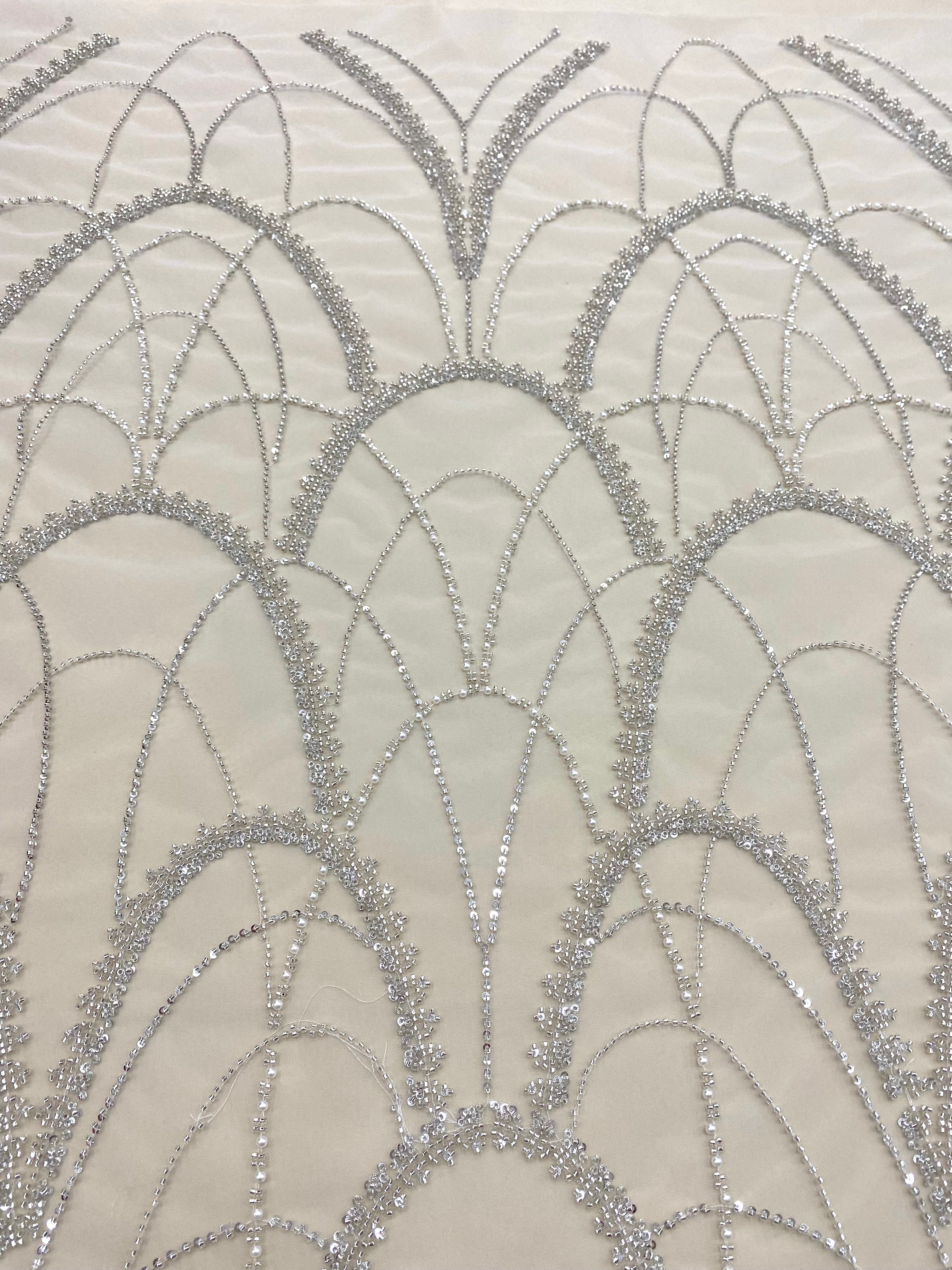 Dantela Couture Argintie pe Tulle Ivory cu Model Geometric, cu Perle, Margele si Paiete