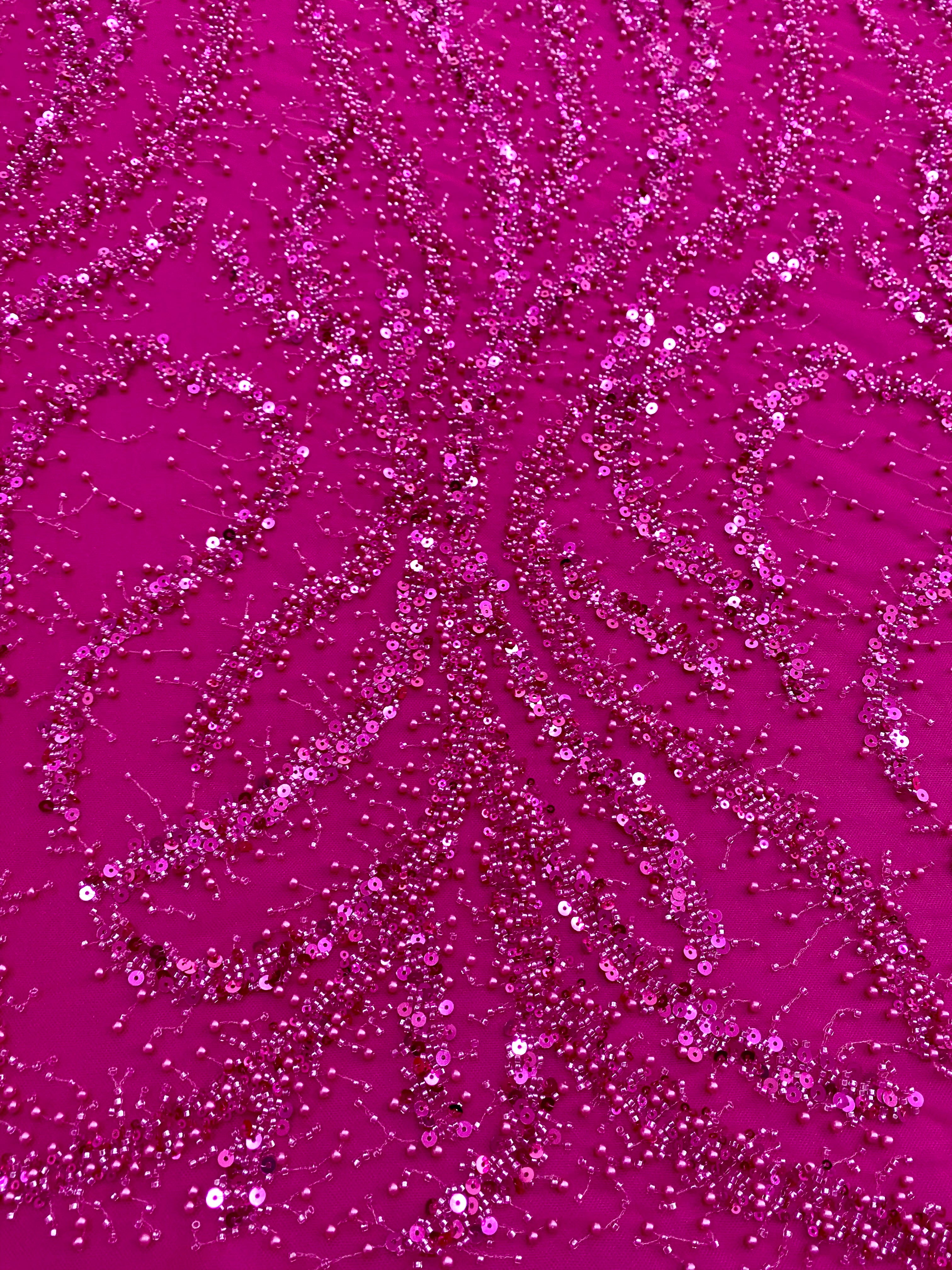Dantela Couture Fucsia cu Perle, Margele si Paiete