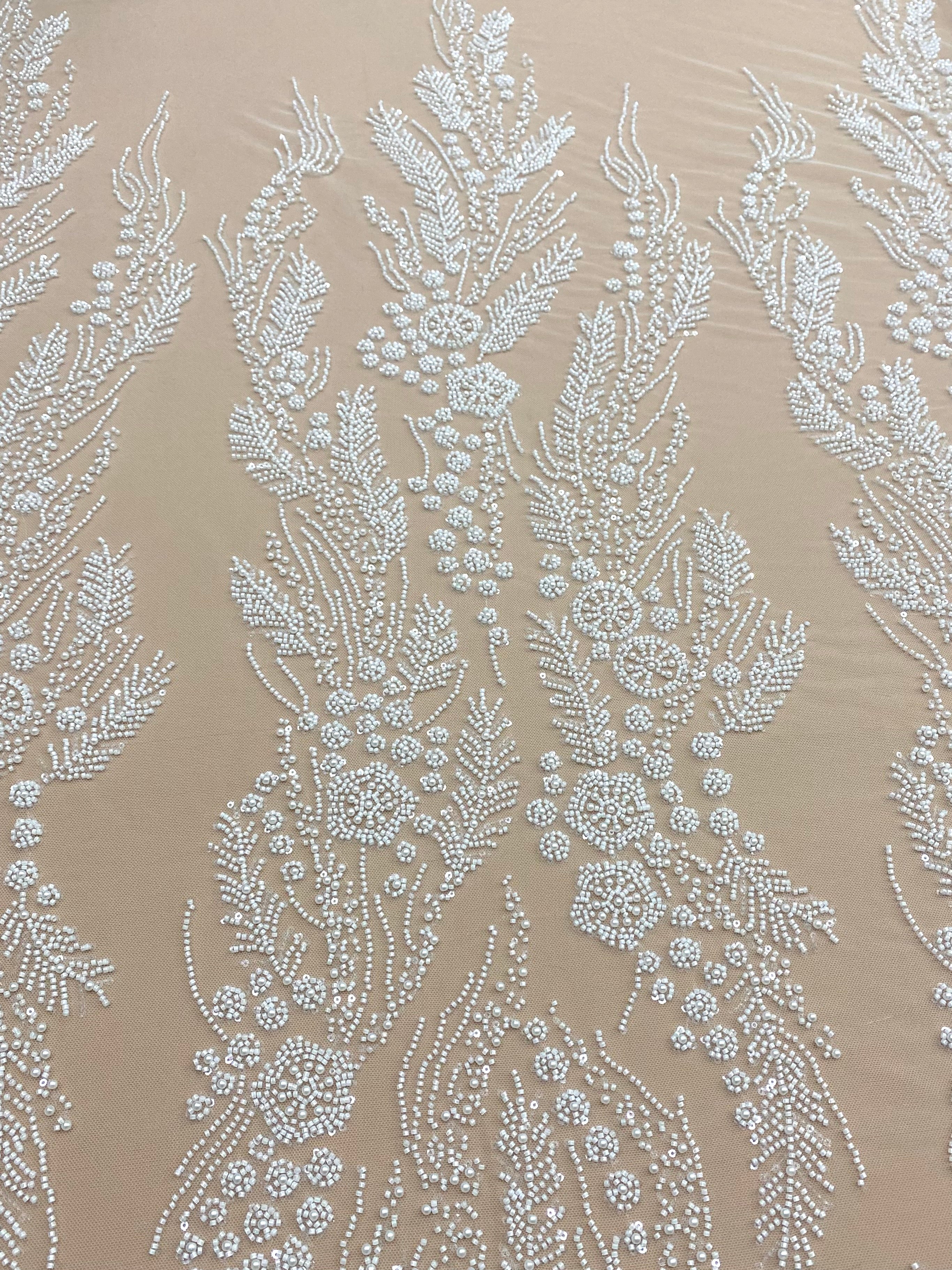 Csipke Couture Ivory, virágmintás, gyöngyökkel, gyöngyöcskékkel és flitterekkel