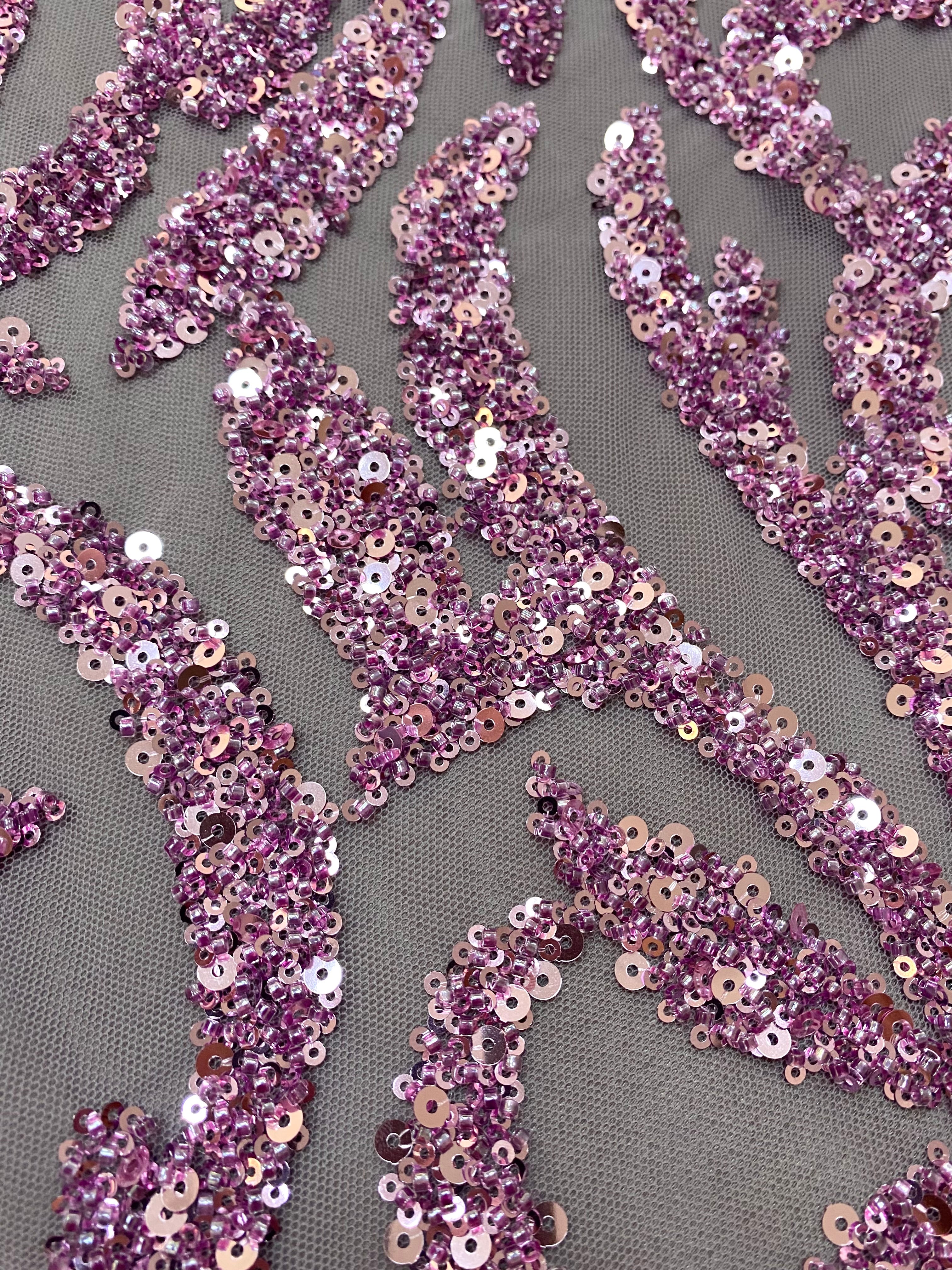Dantela Couture Lavanda Pudrata cu Model Geometric, cu Margele si Paiete