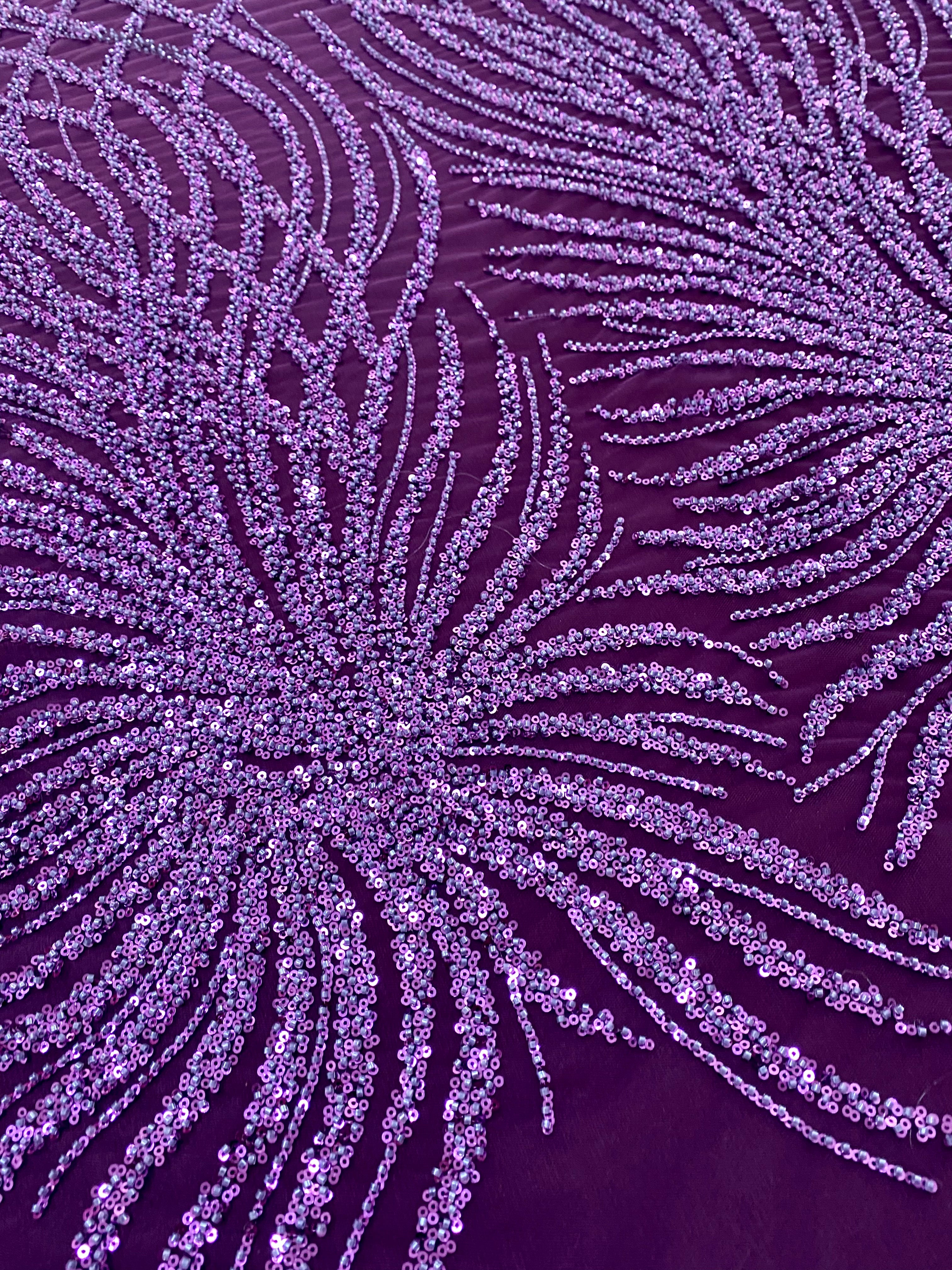 Sötétlila Couture Csipke Gyöngyökkel és Flitterekkel