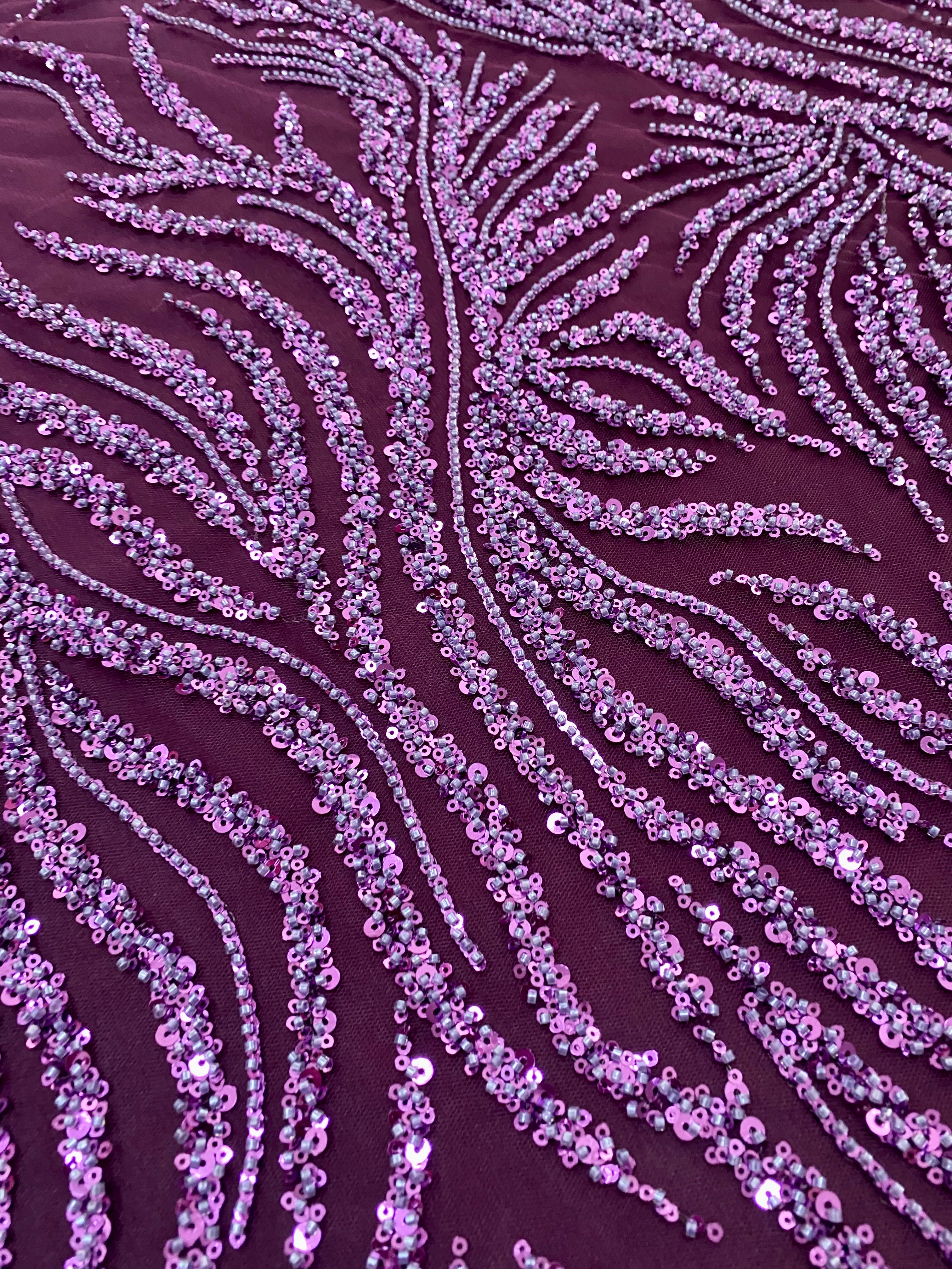 Sötétlila Couture Csipke Gyöngyökkel és Flitterekkel