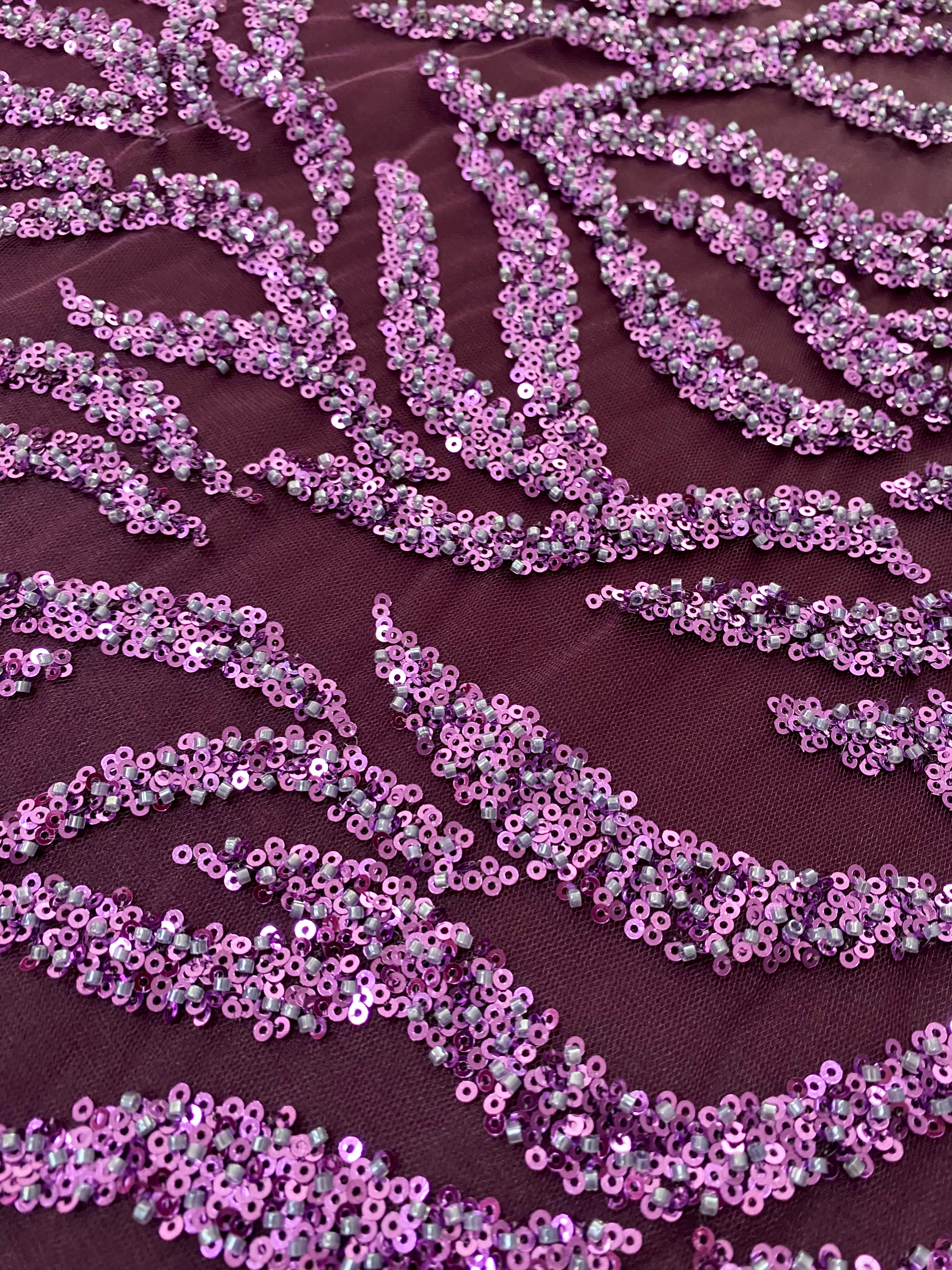 Dantela Couture Mov Inchis cu Siraguri, Margele si Paiete