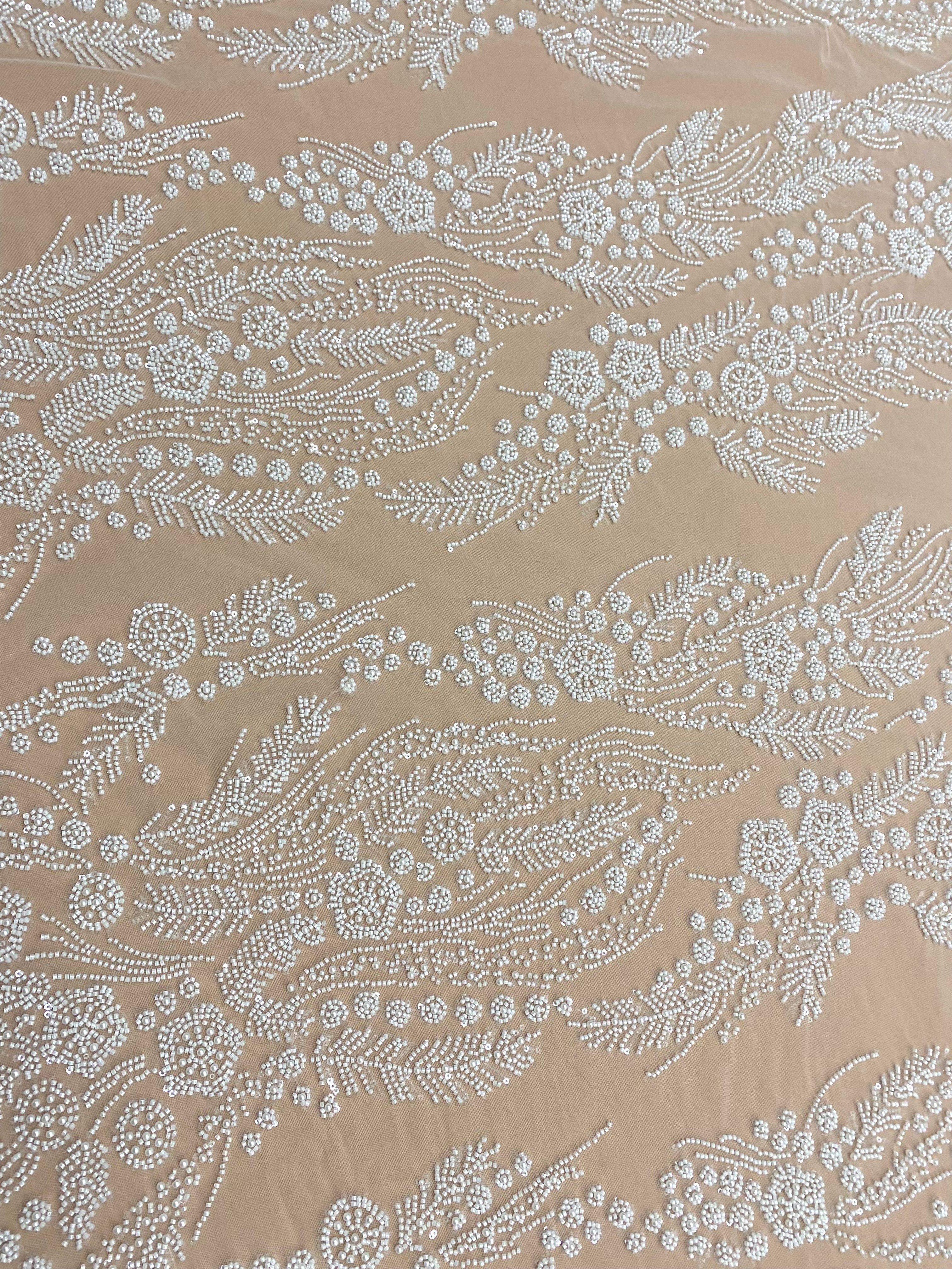 Csipke Couture Ivory, virágmintás, gyöngyökkel, gyöngyöcskékkel és flitterekkel
