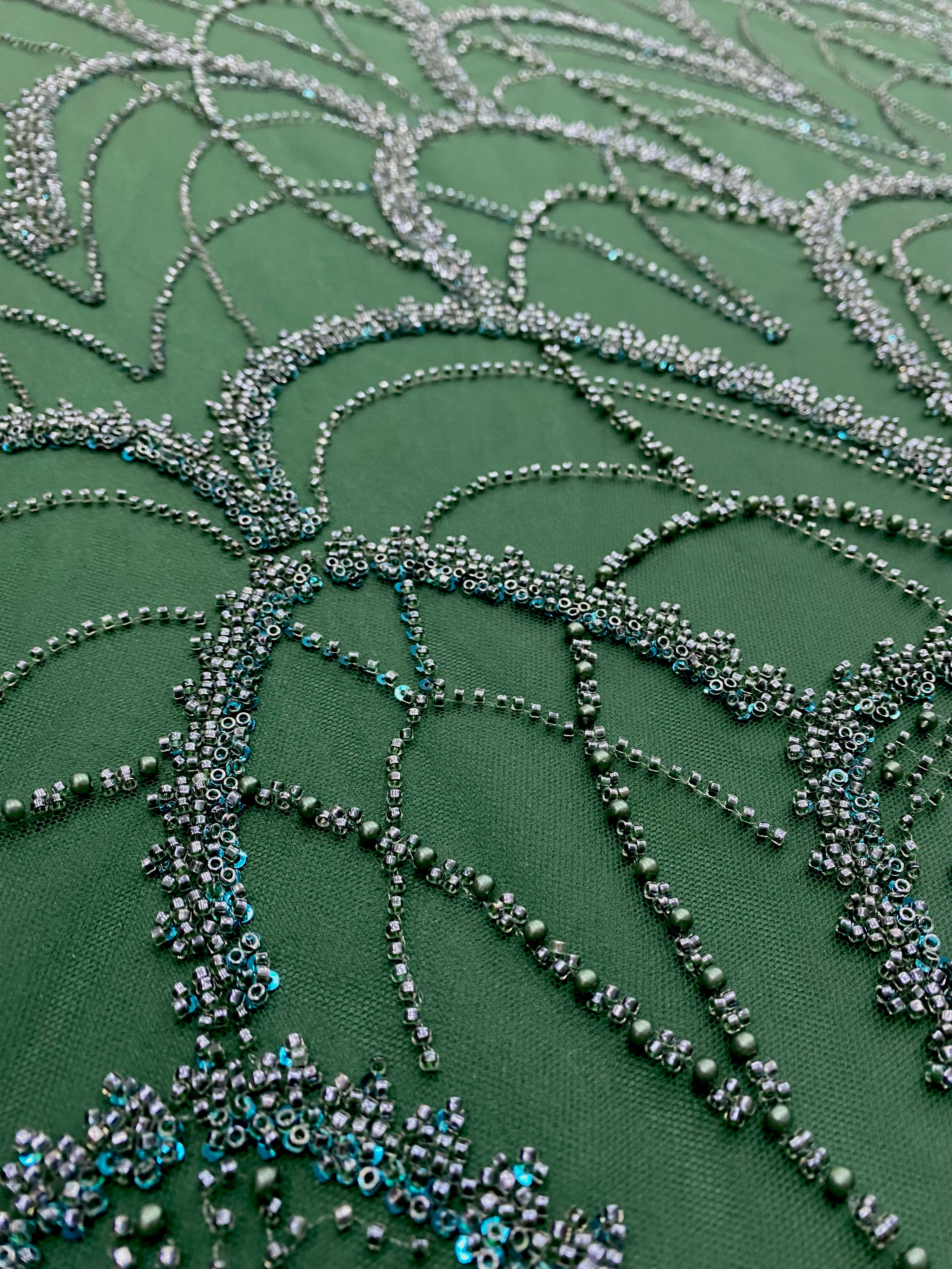 Dantela Couture Verde Smarald cu Model Geometric, cu Perle, Margele si Paiete