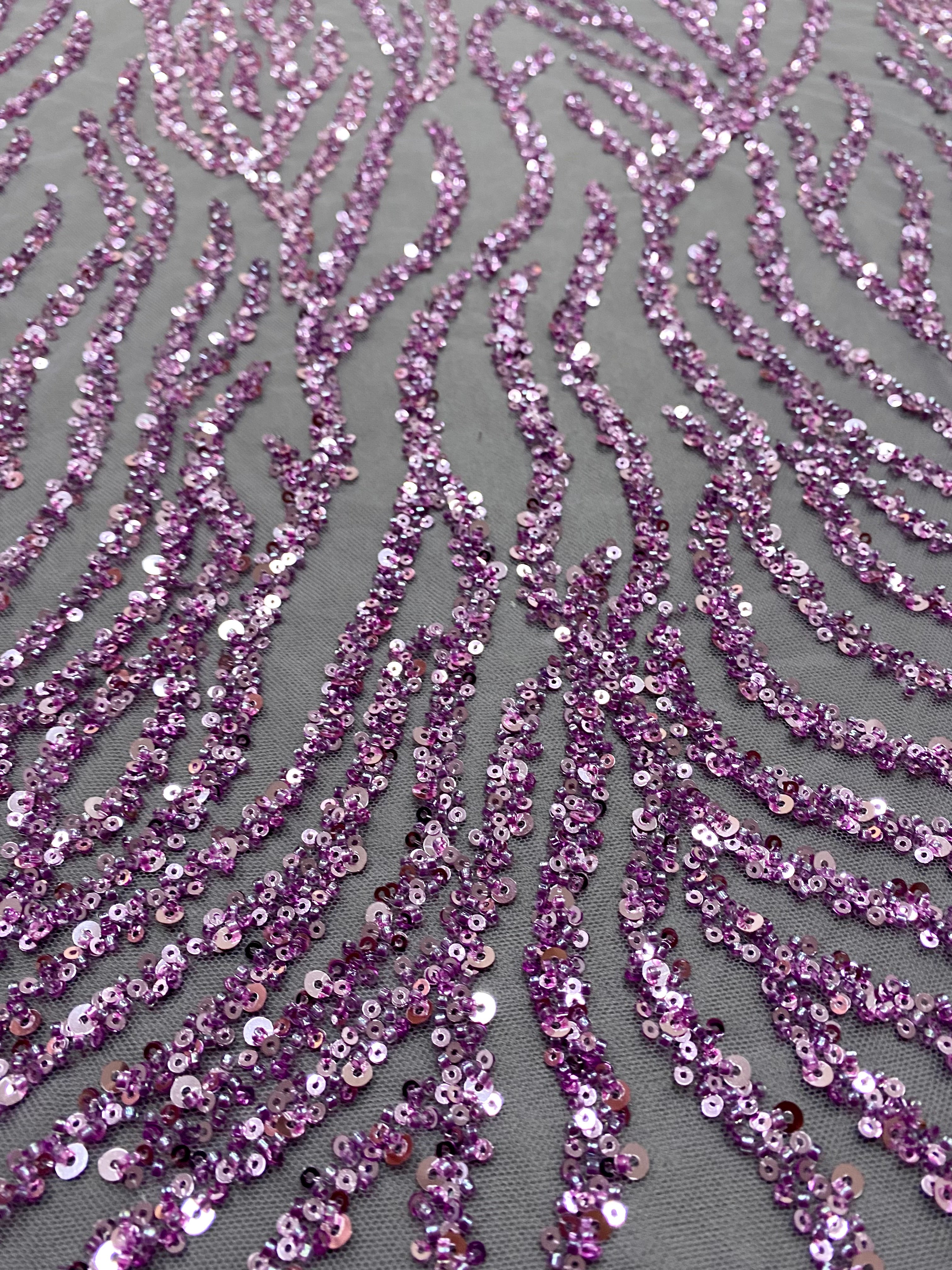 Dantela Couture Lavanda Pudrata cu Siraguri, cu Margele si Paiete