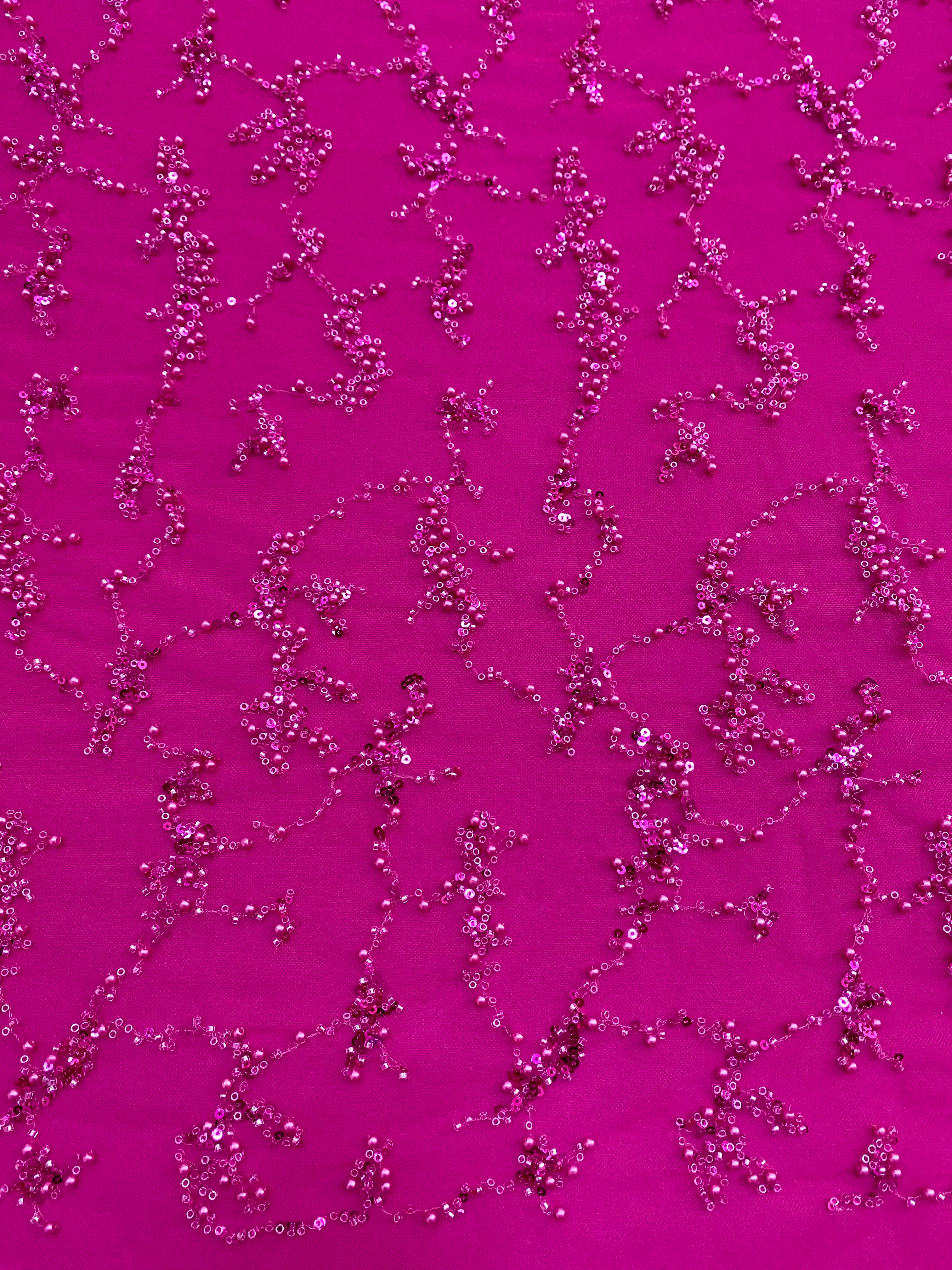Dantela Couture Fucsia cu Perle, Margele si Paiete
